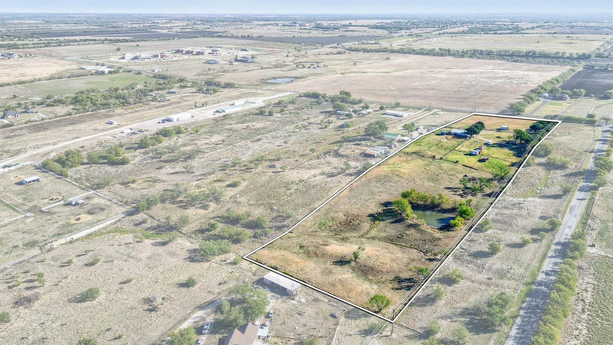 main property photo 8