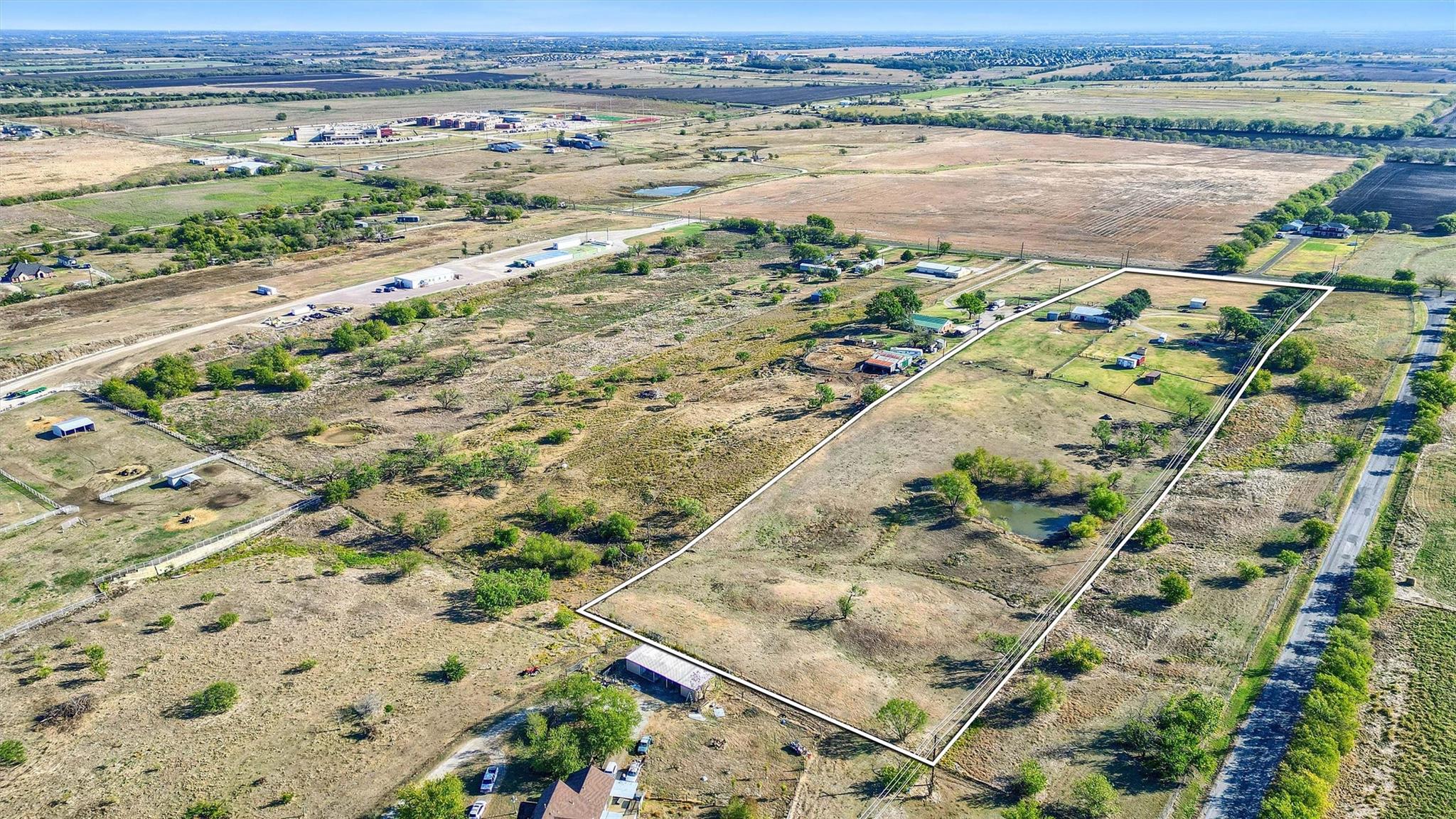 main property photo 9