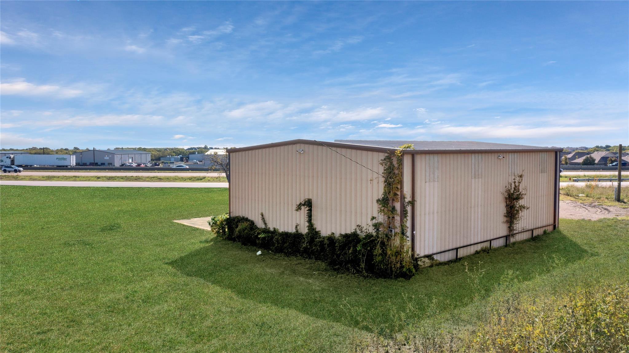 main property photo 10