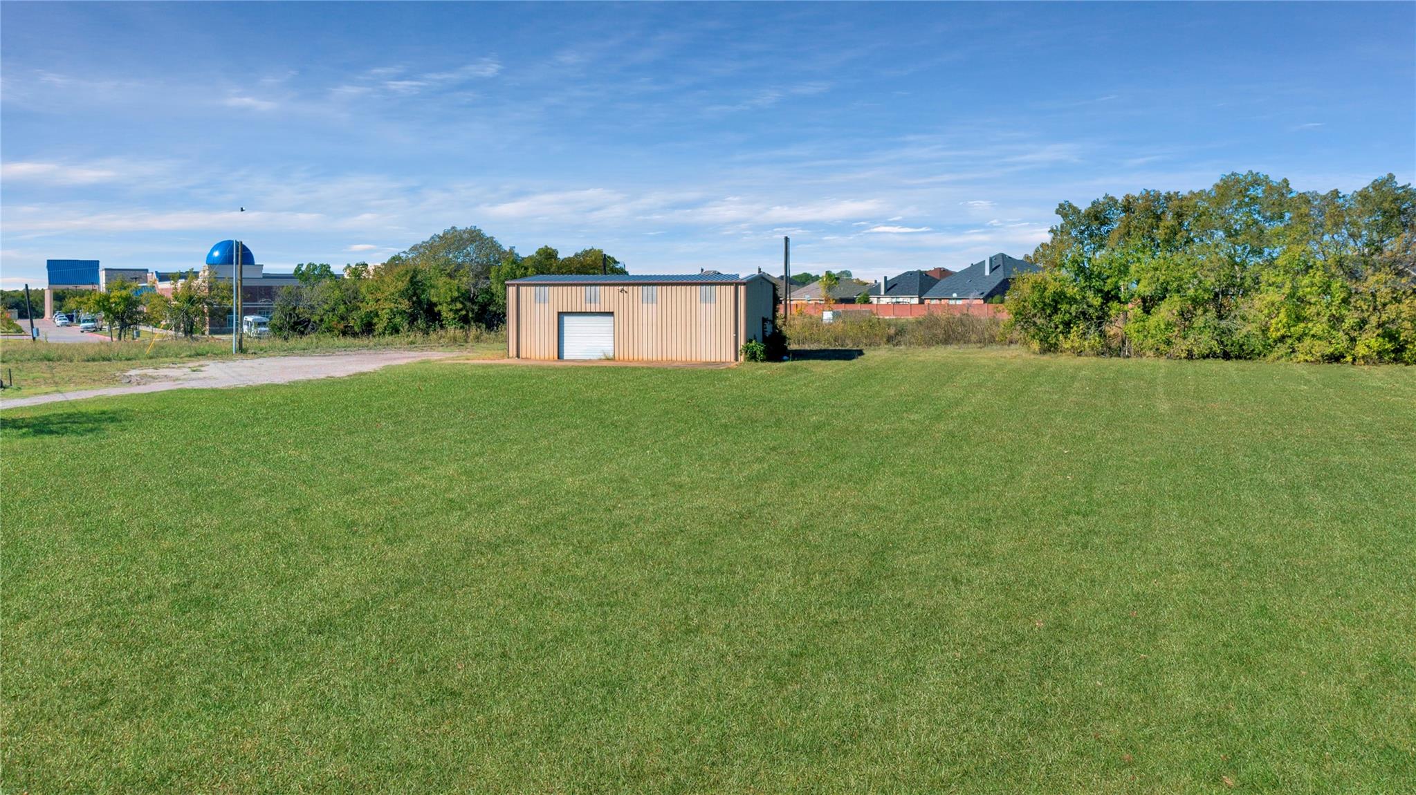 main property photo 8