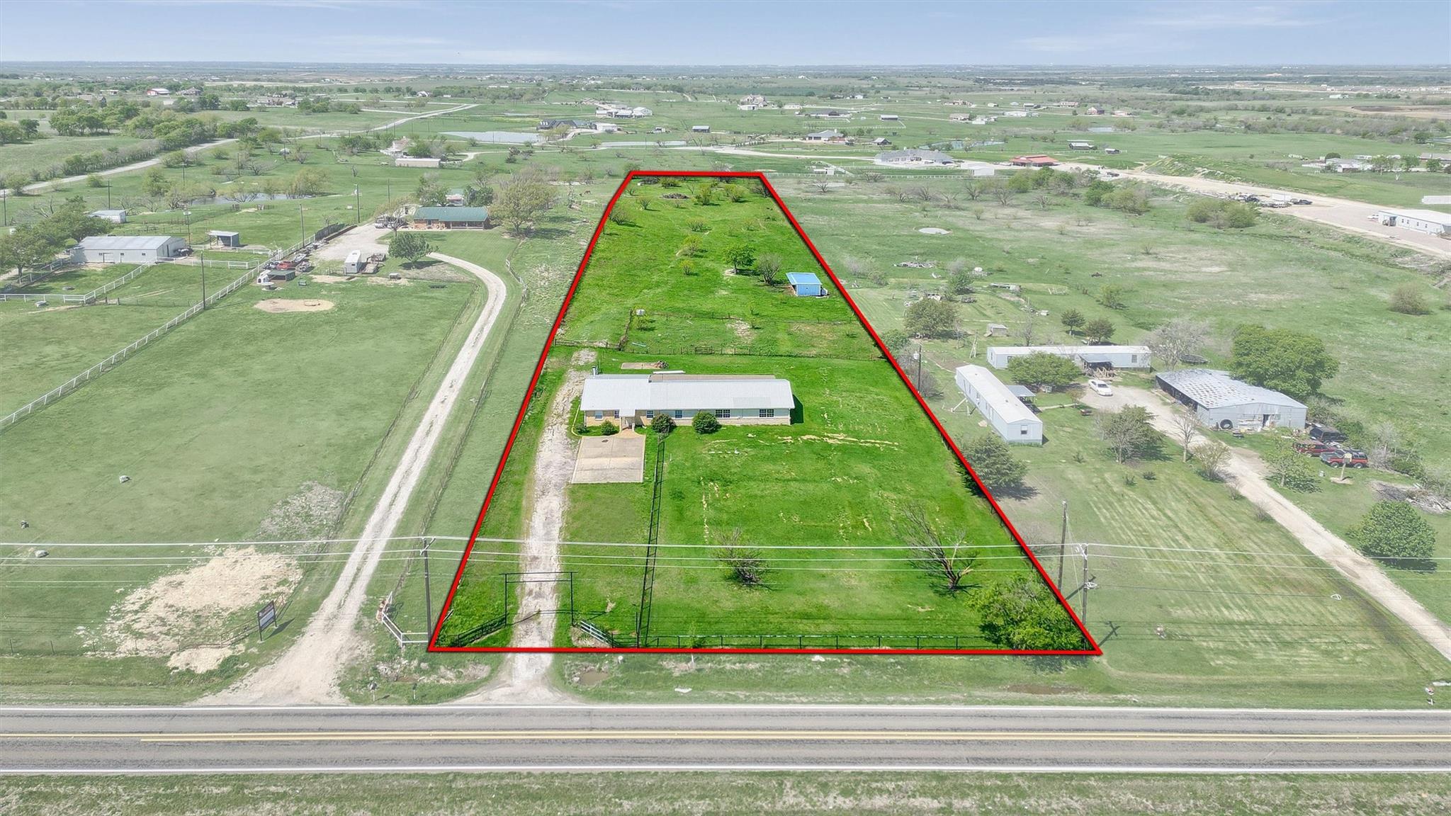 main property photo 13