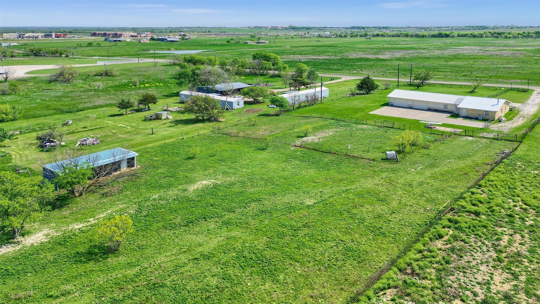 main property photo 6