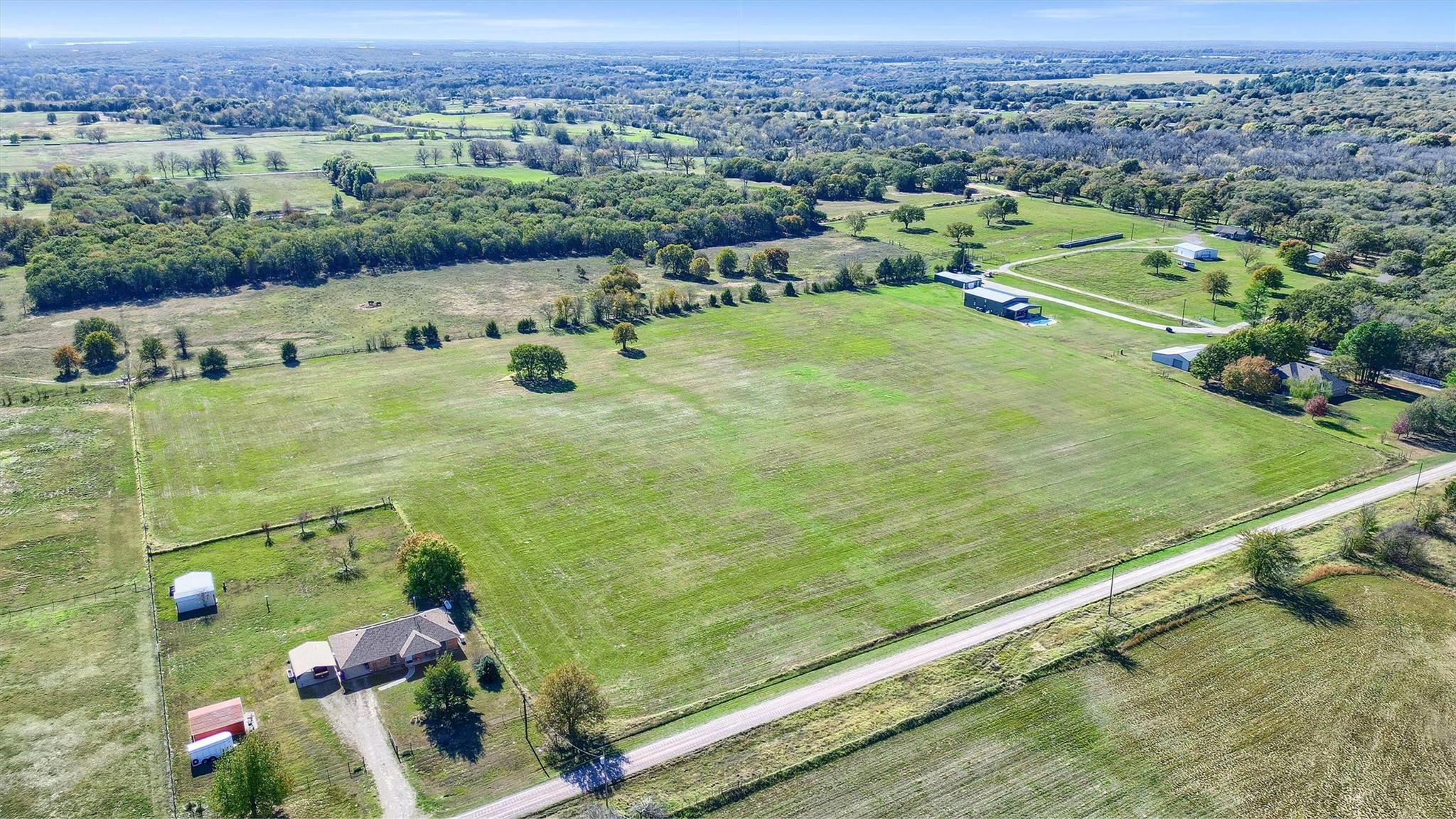 main property photo 20