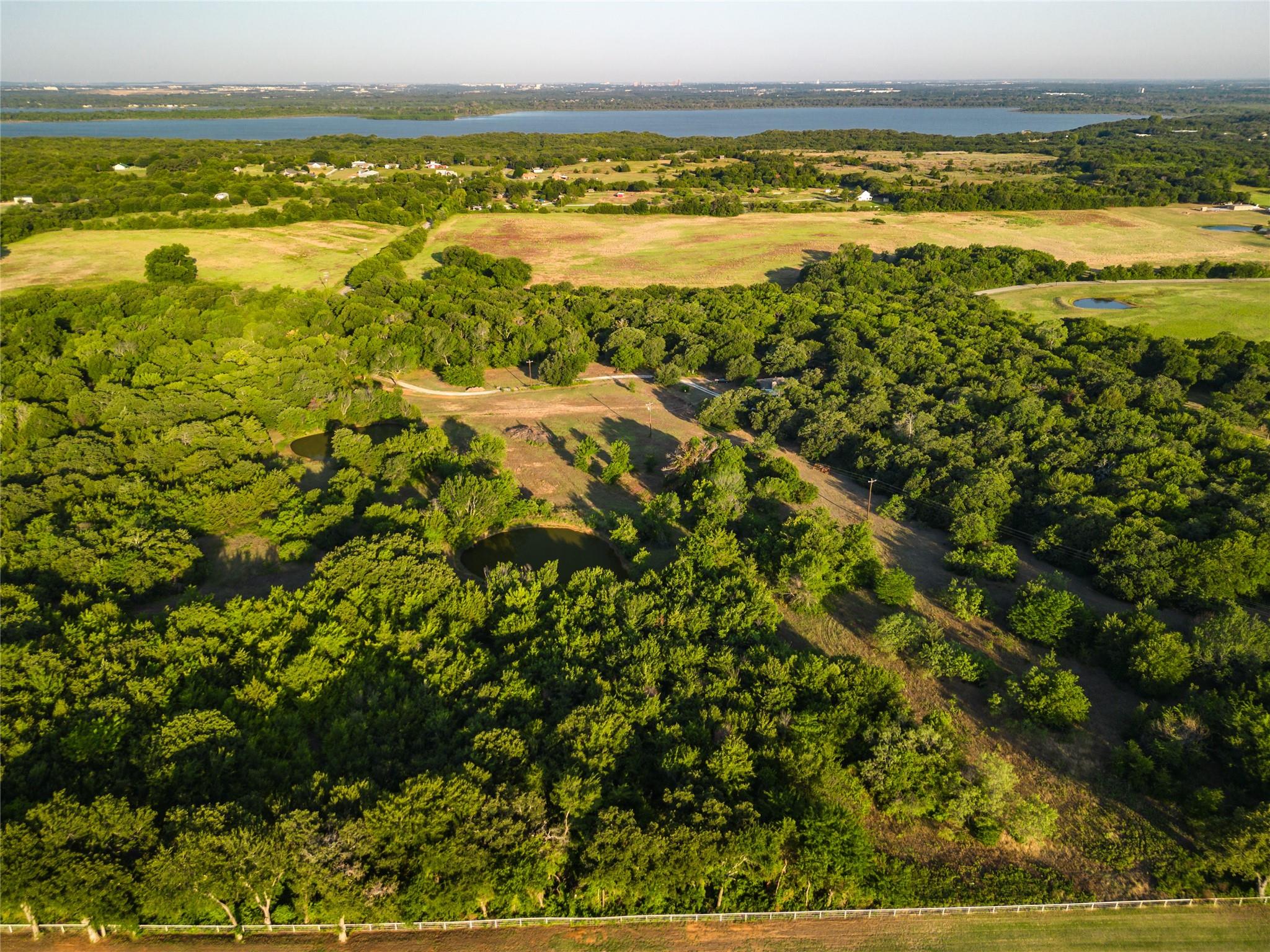 main property photo 10