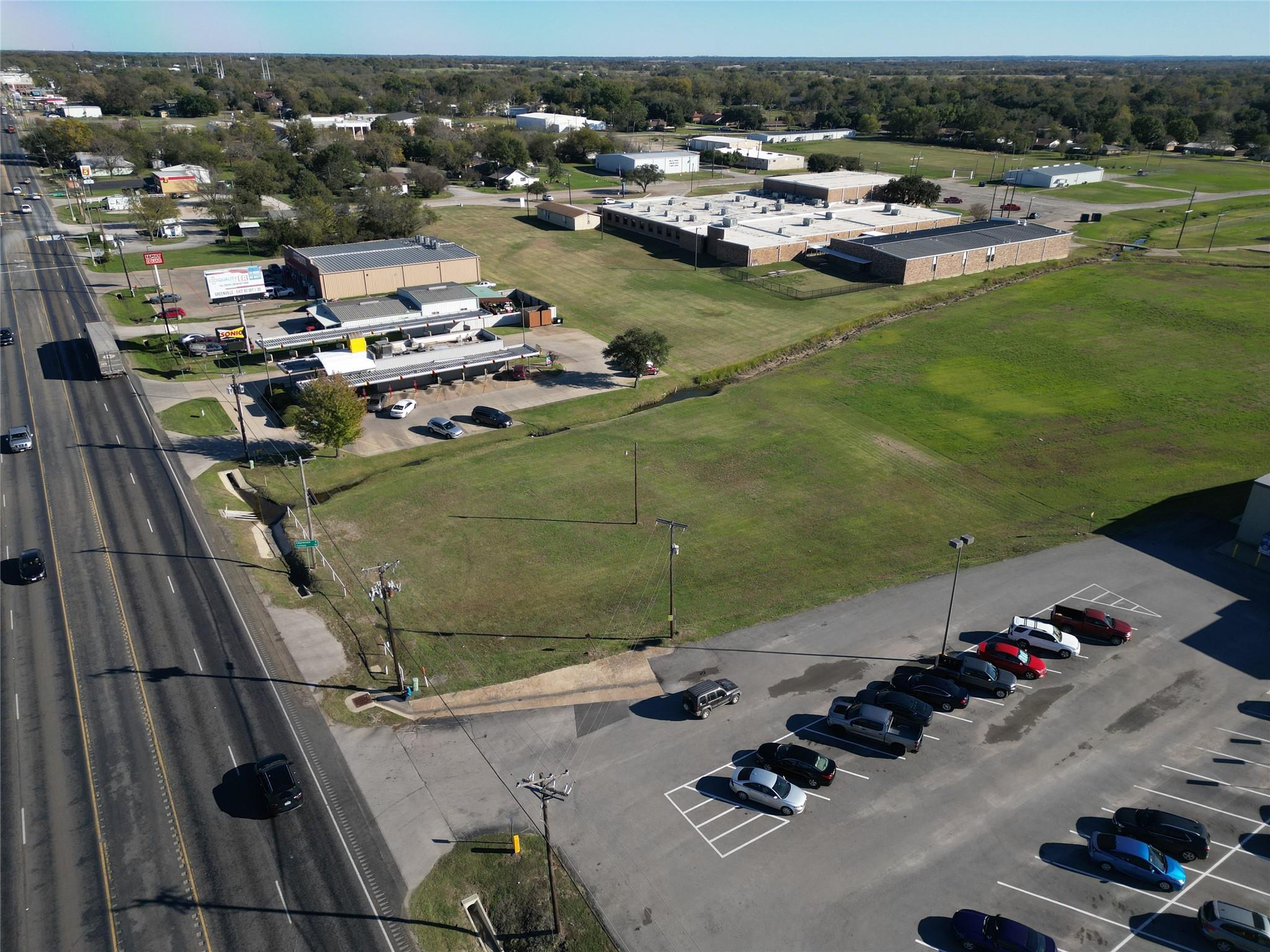 main property photo 15