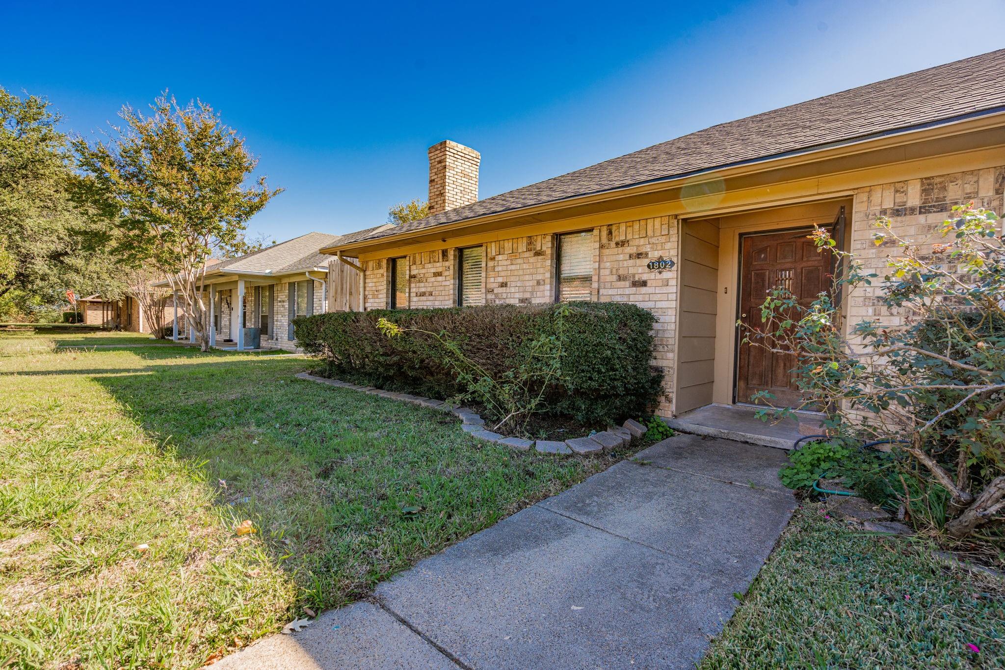 main property photo 1