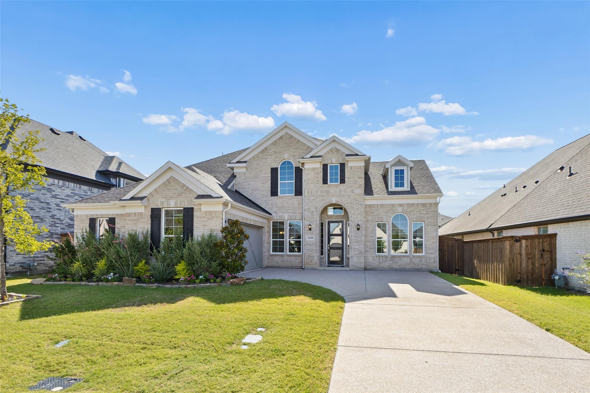 main property photo 5
