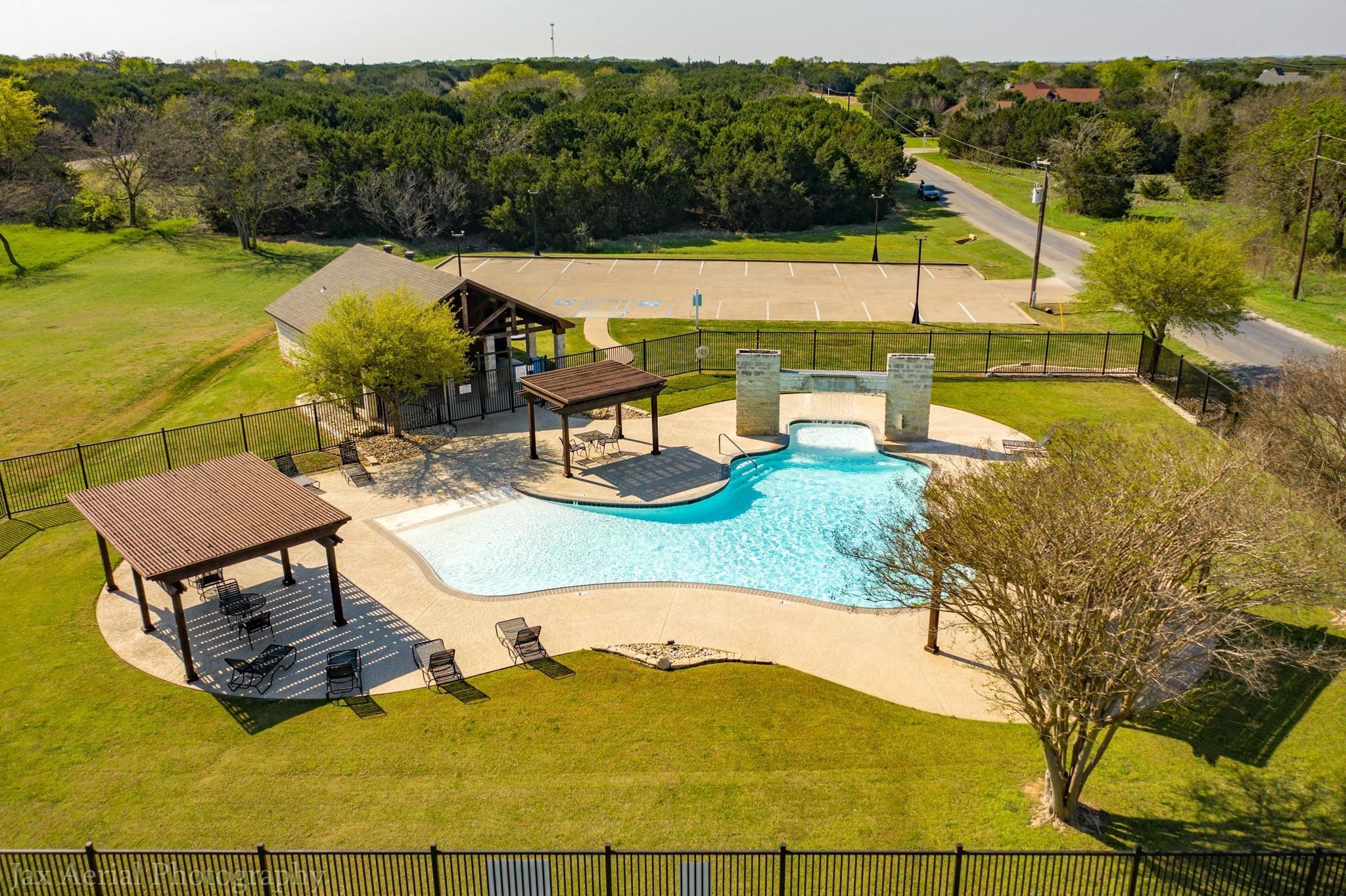 main property photo 7