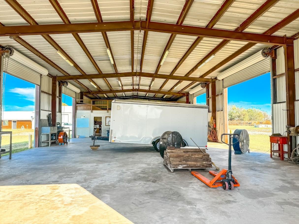 main property photo 27