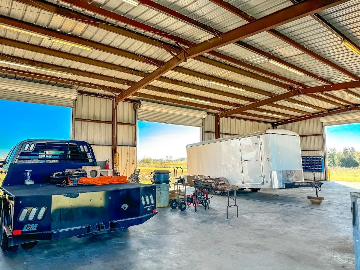 main property photo 28