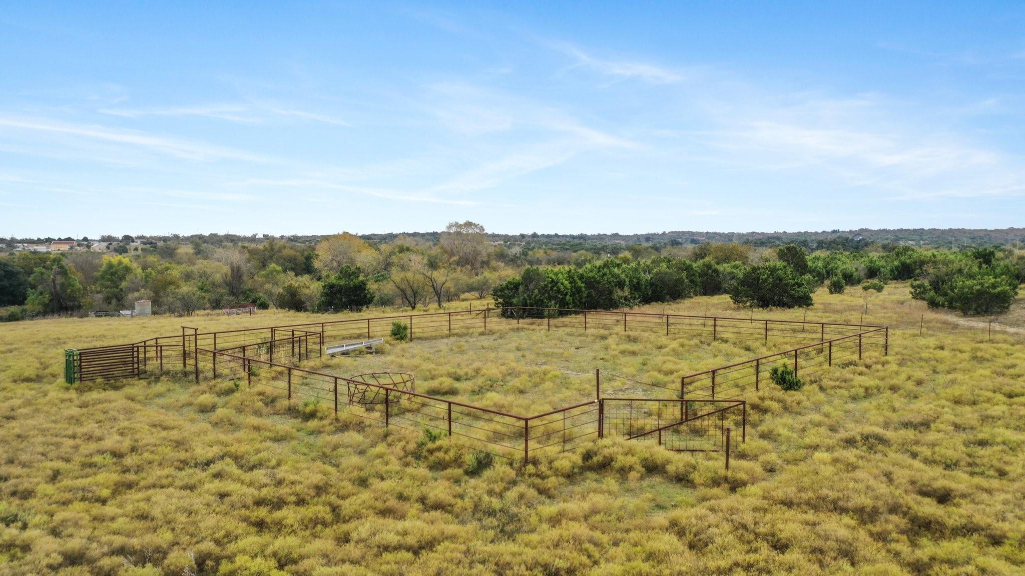 main property photo 6