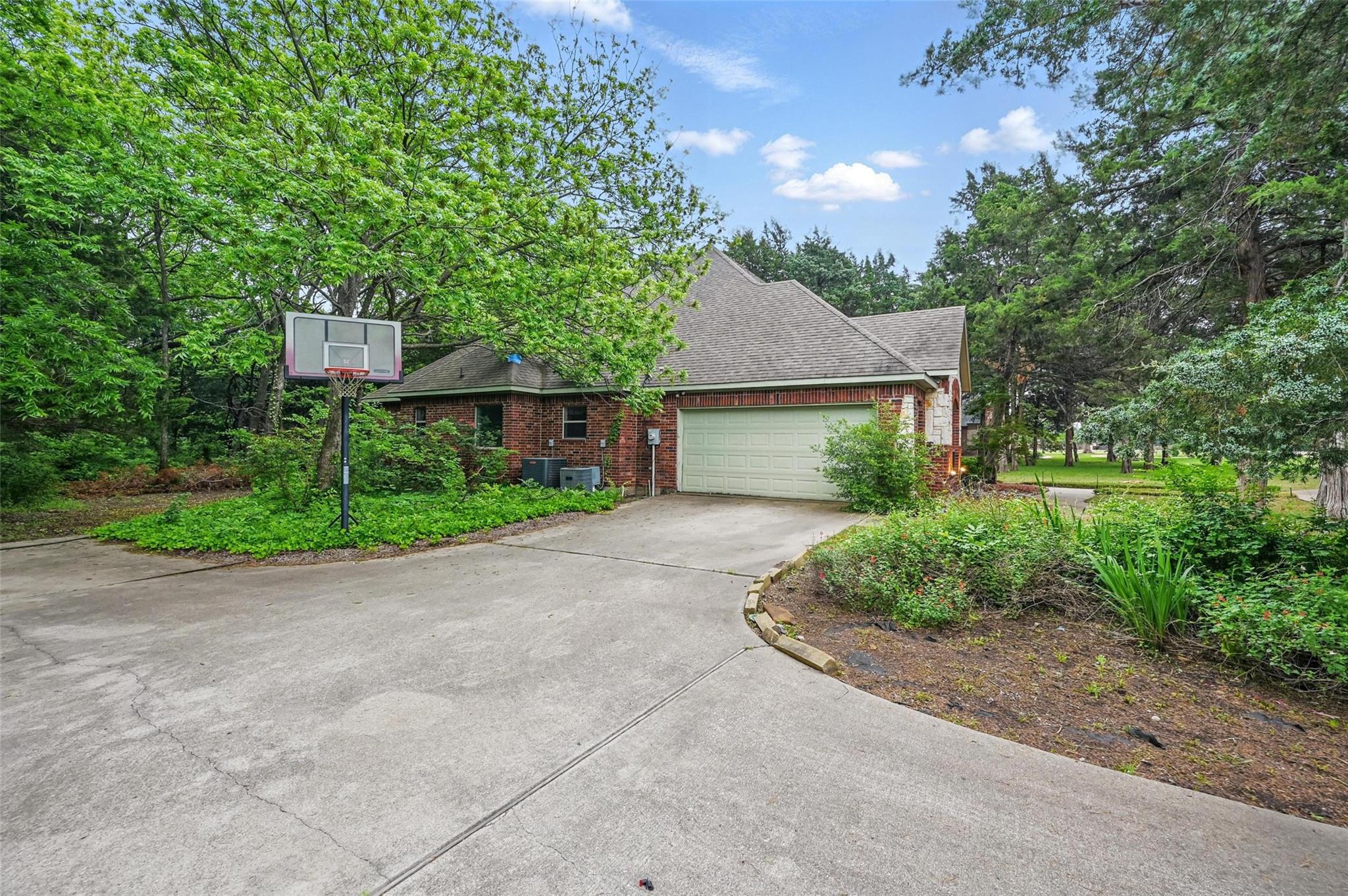 property viewer photo 3