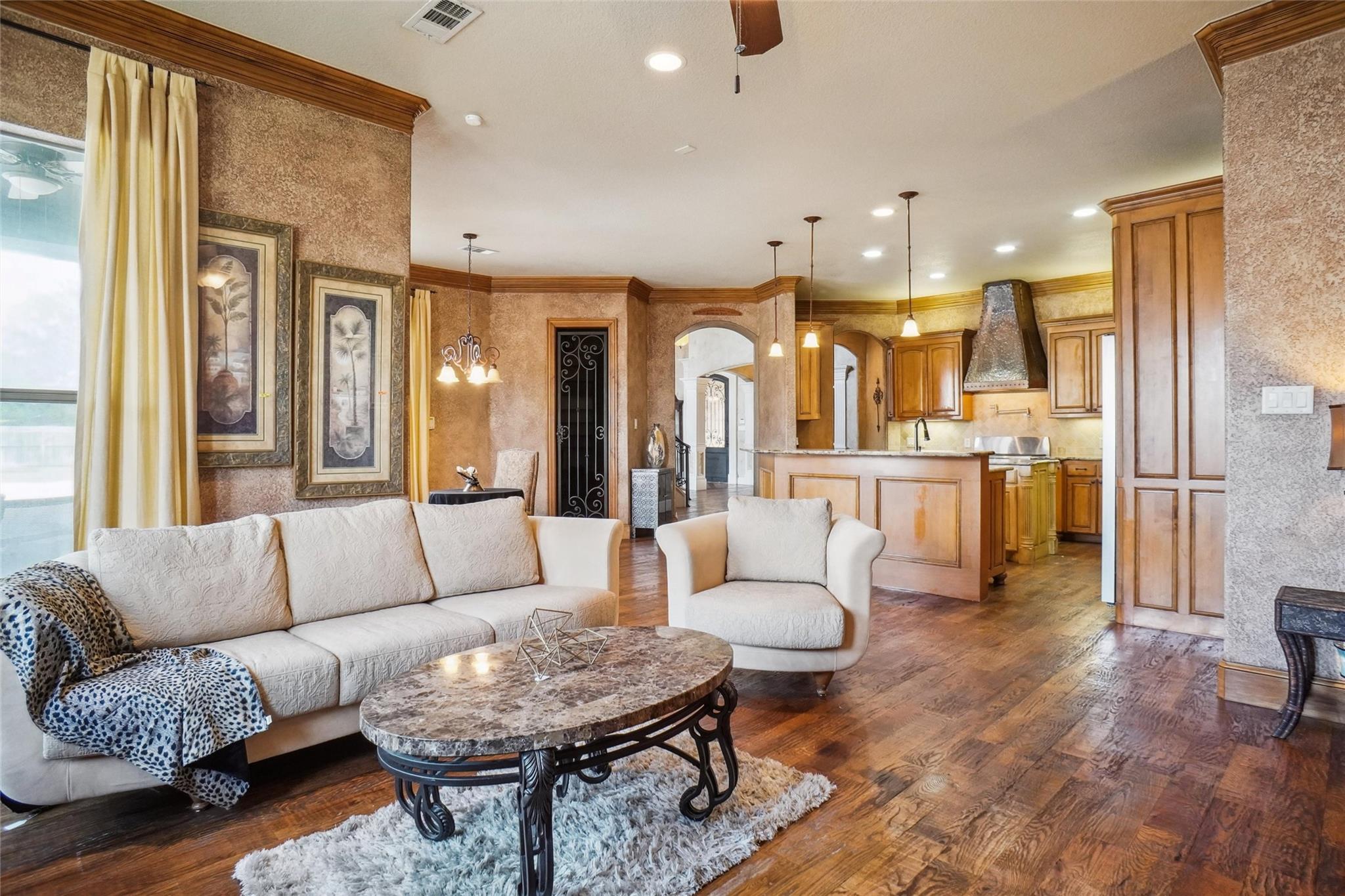 property viewer photo 15