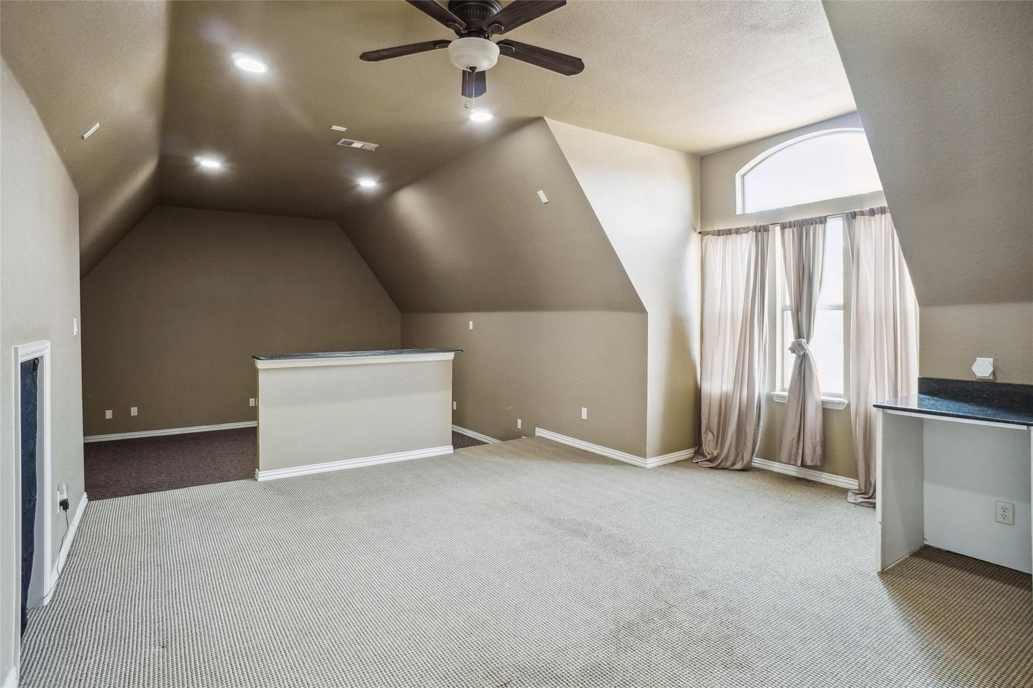 property viewer photo 26