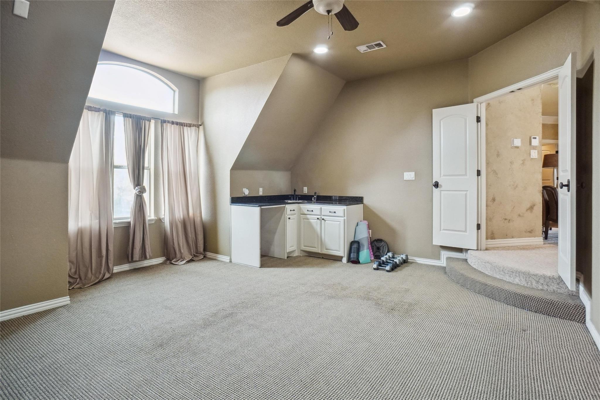 property viewer photo 30