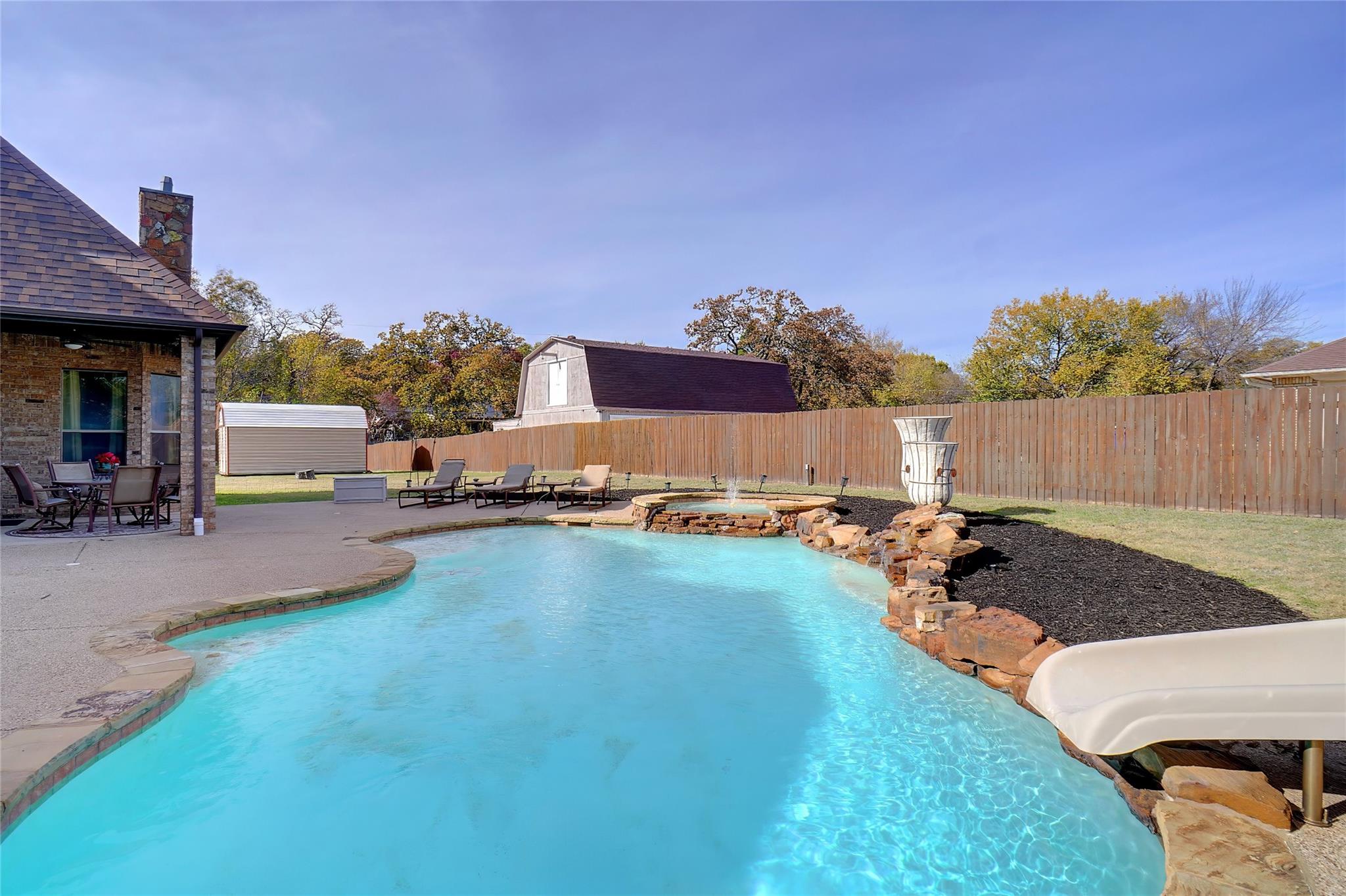 property viewer photo 35