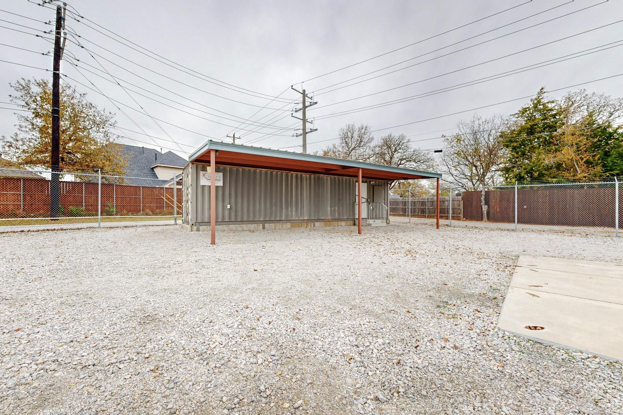 main property photo 14