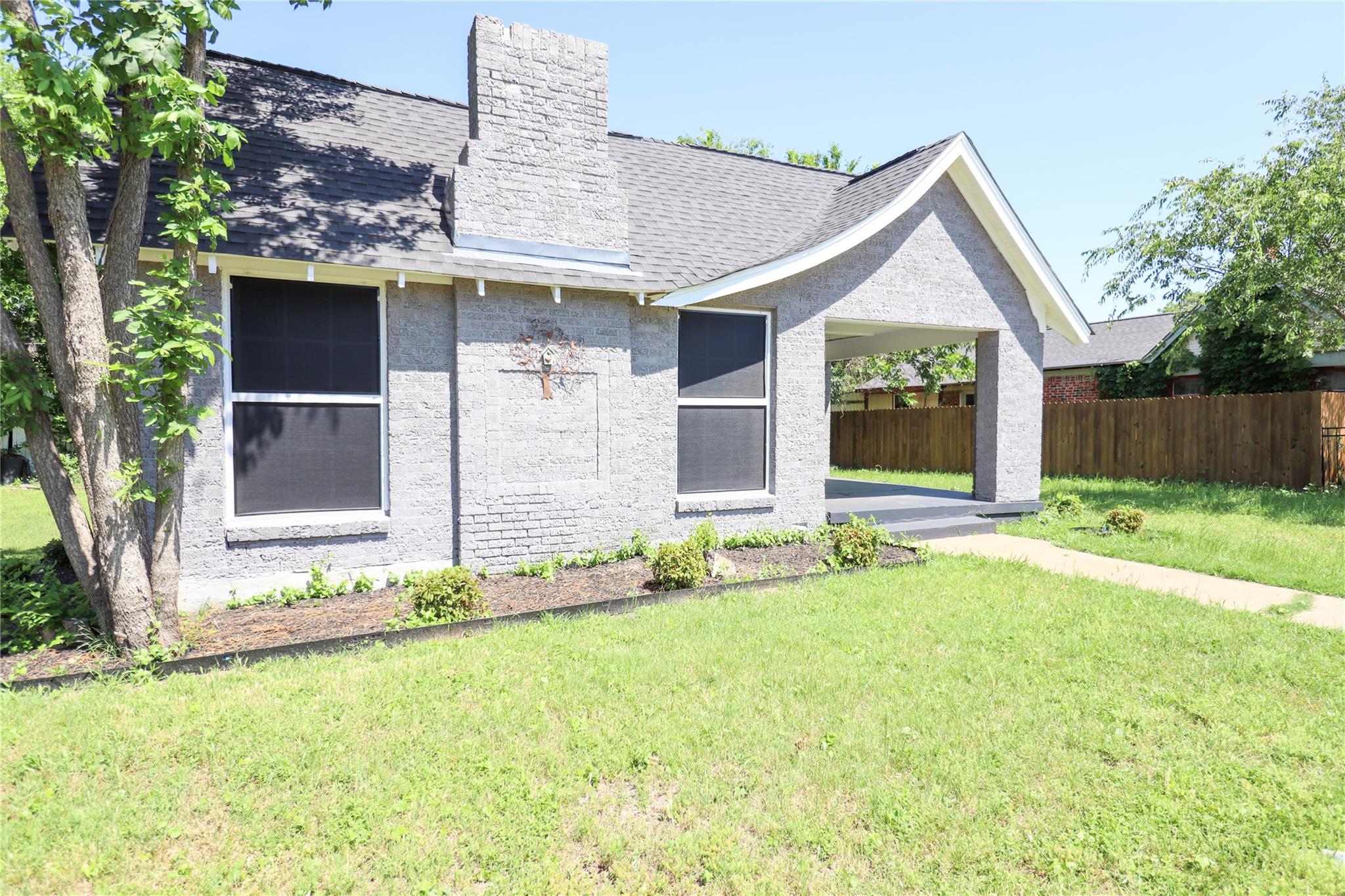 main property photo 2