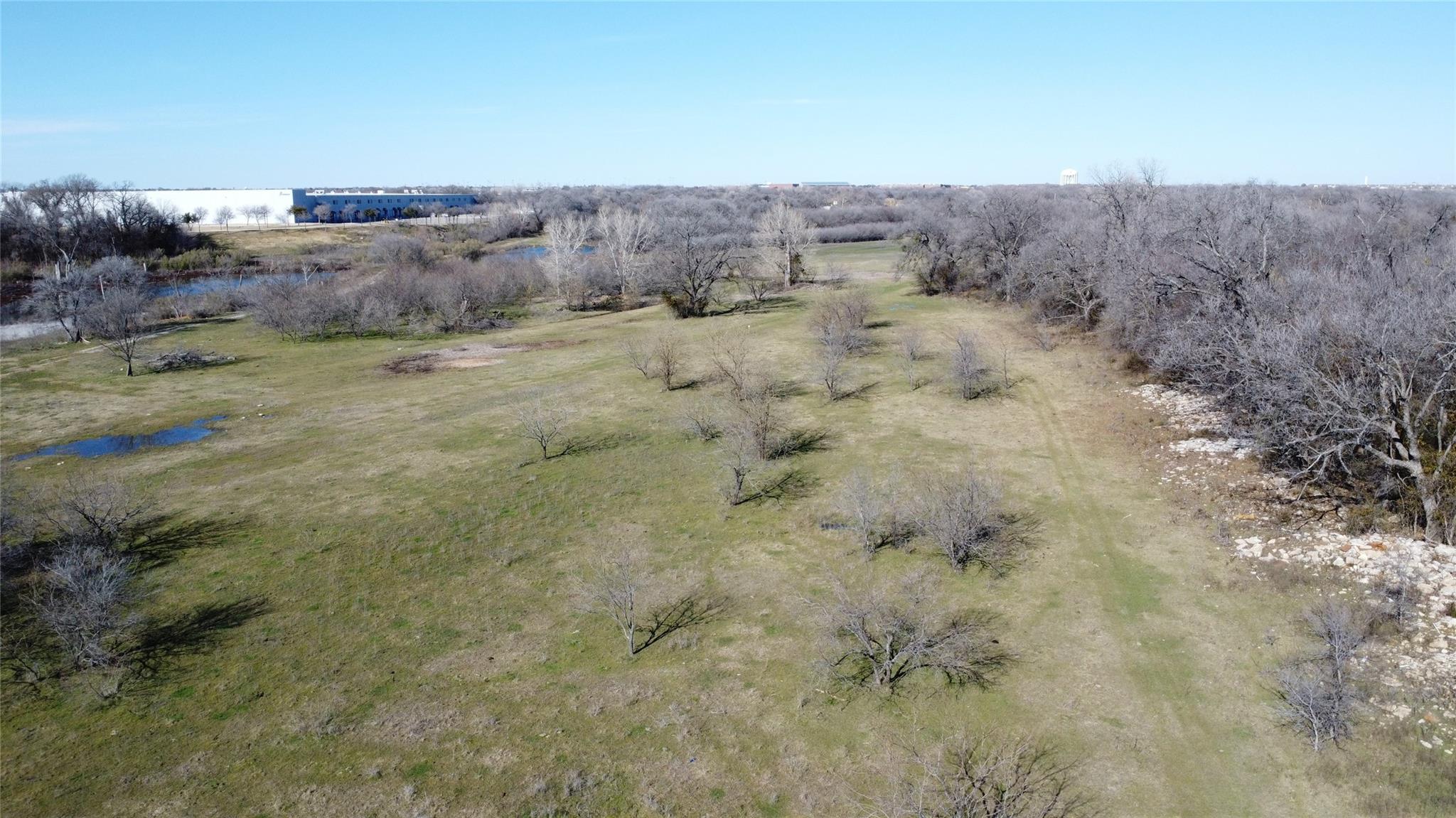 main property photo 9