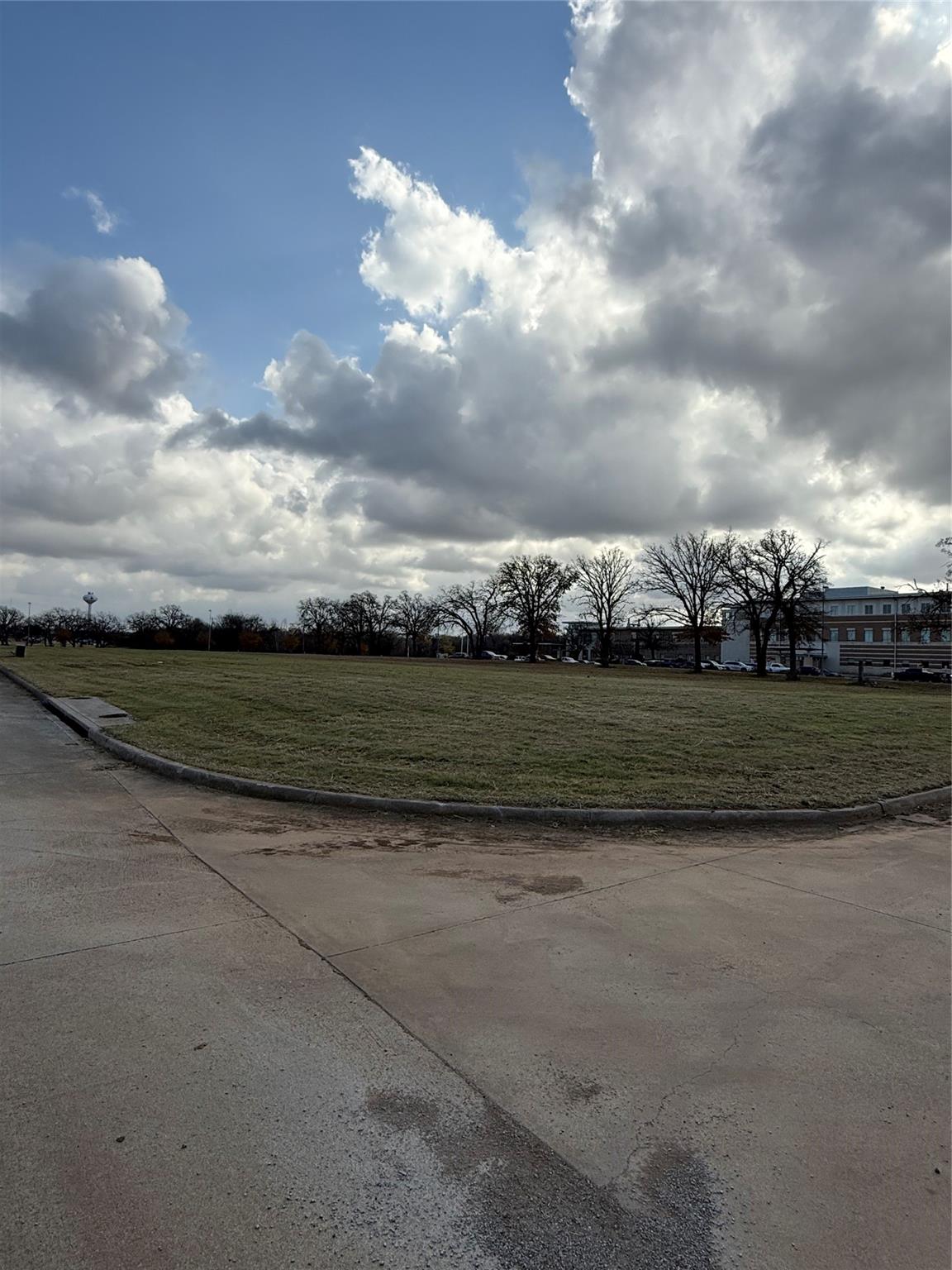 main property photo 6