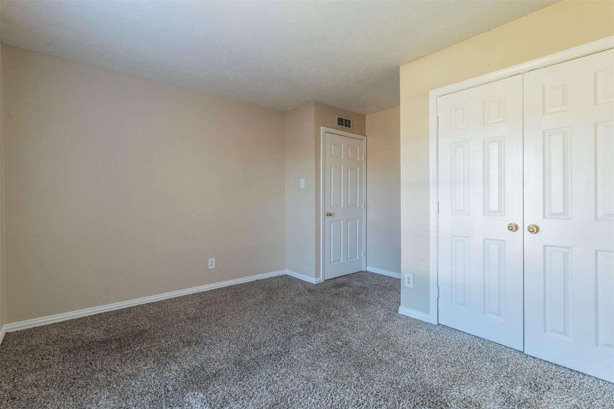 property viewer photo 13
