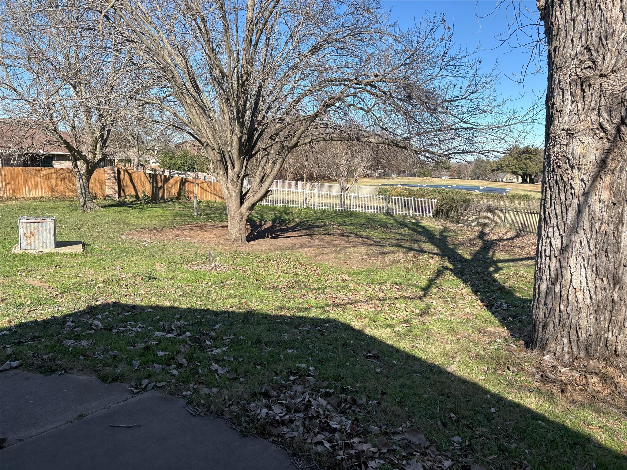 main property photo 20