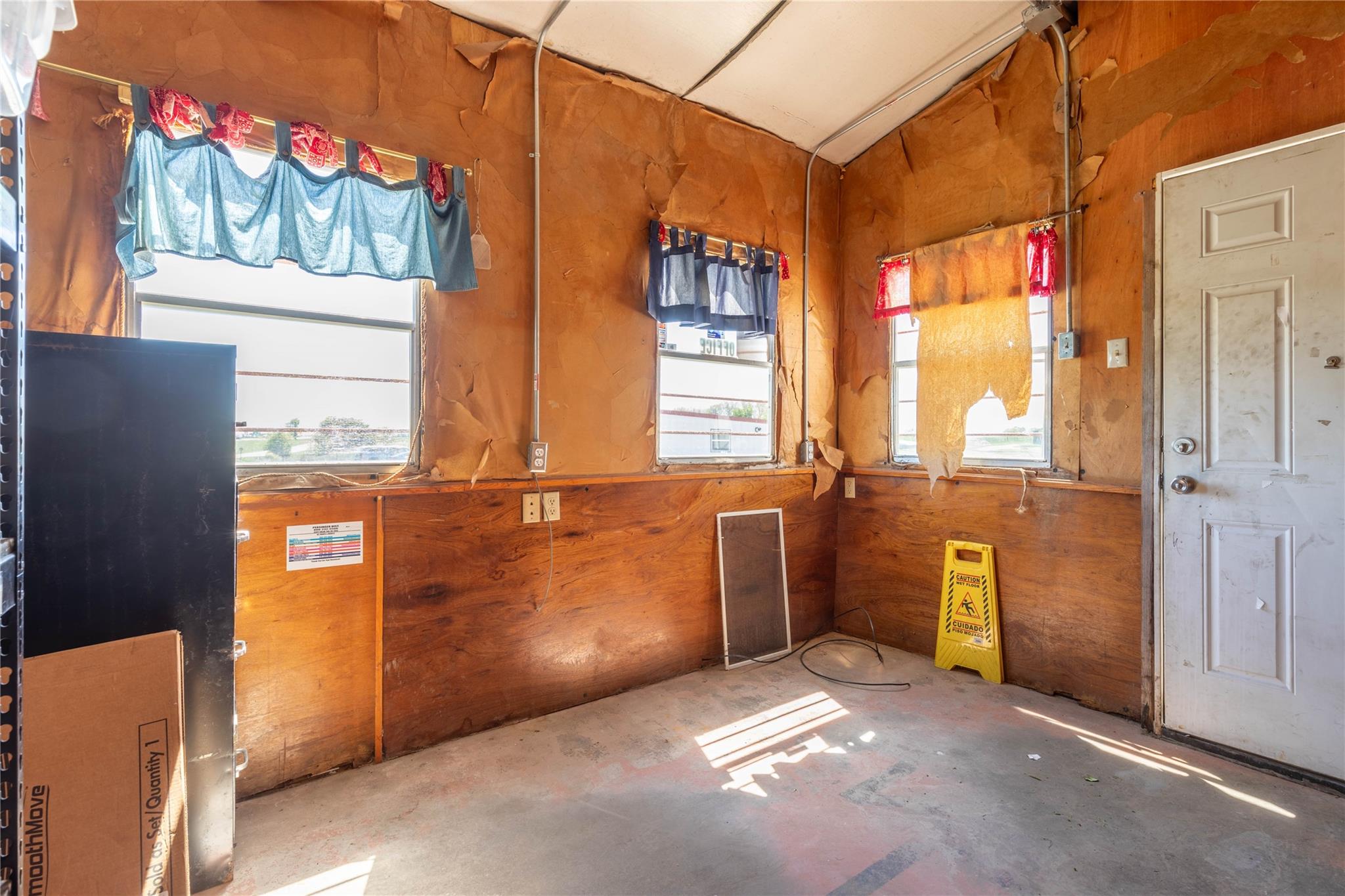 main property photo 18