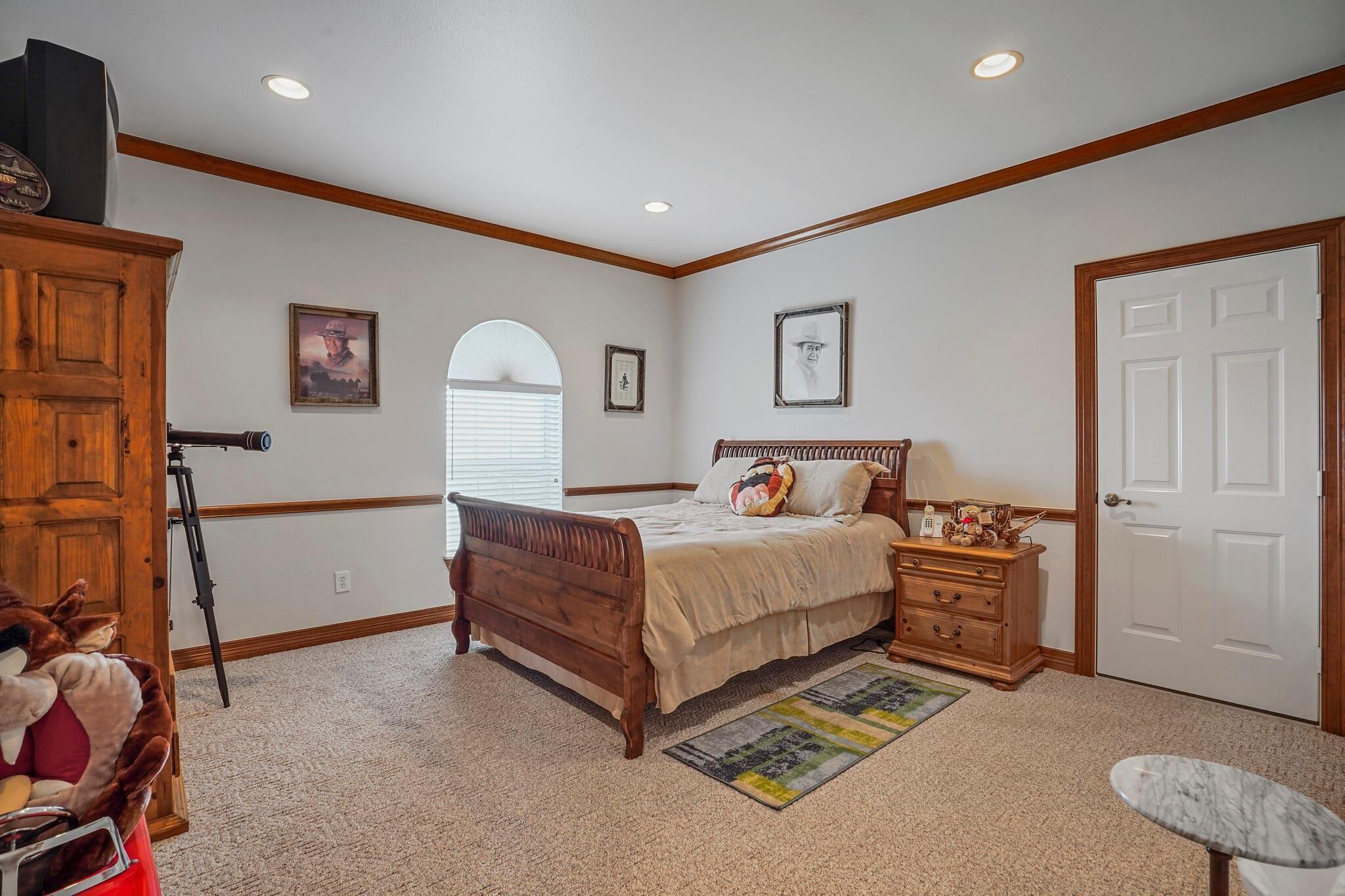 main property photo 12