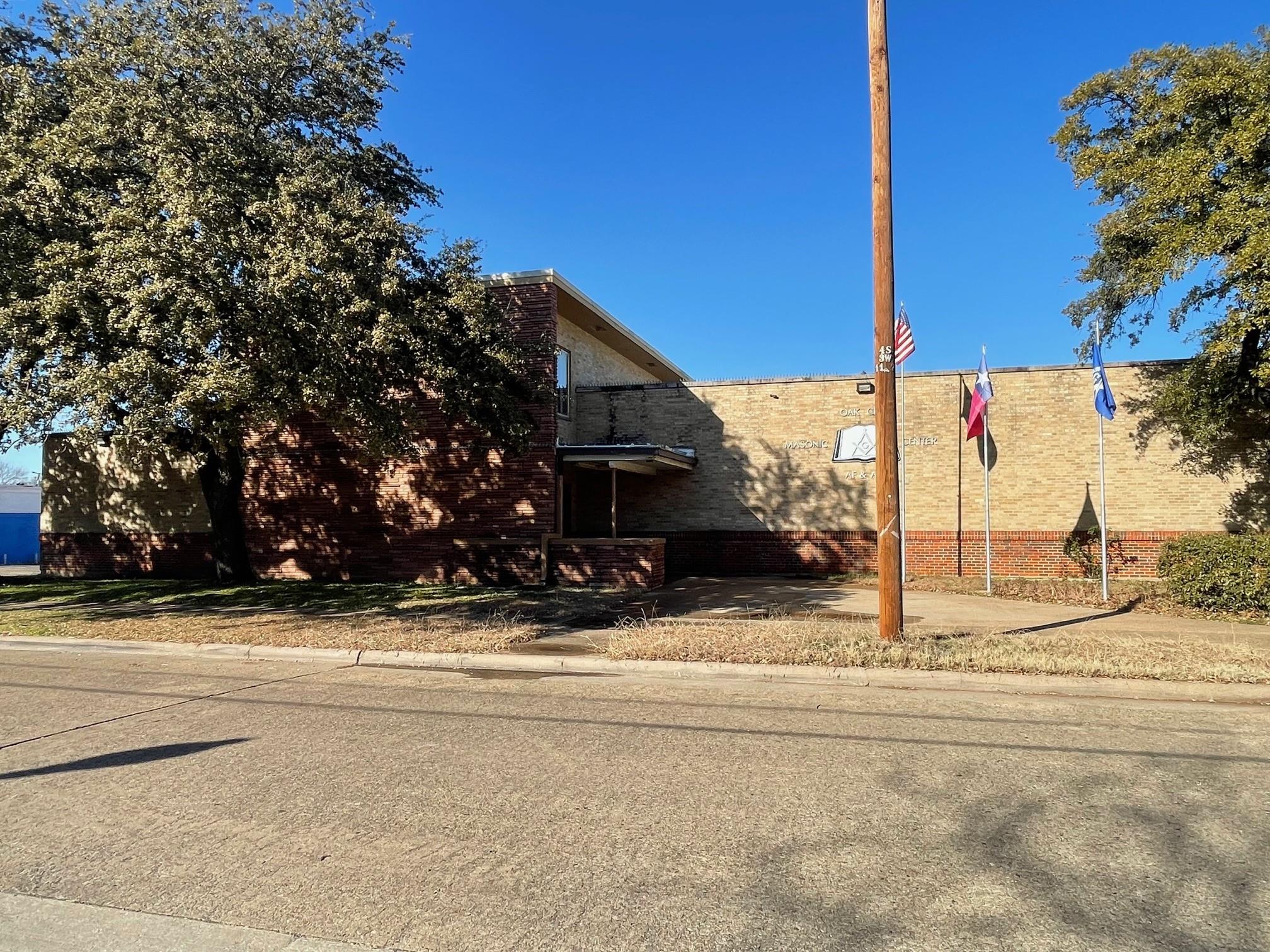 main property photo 28