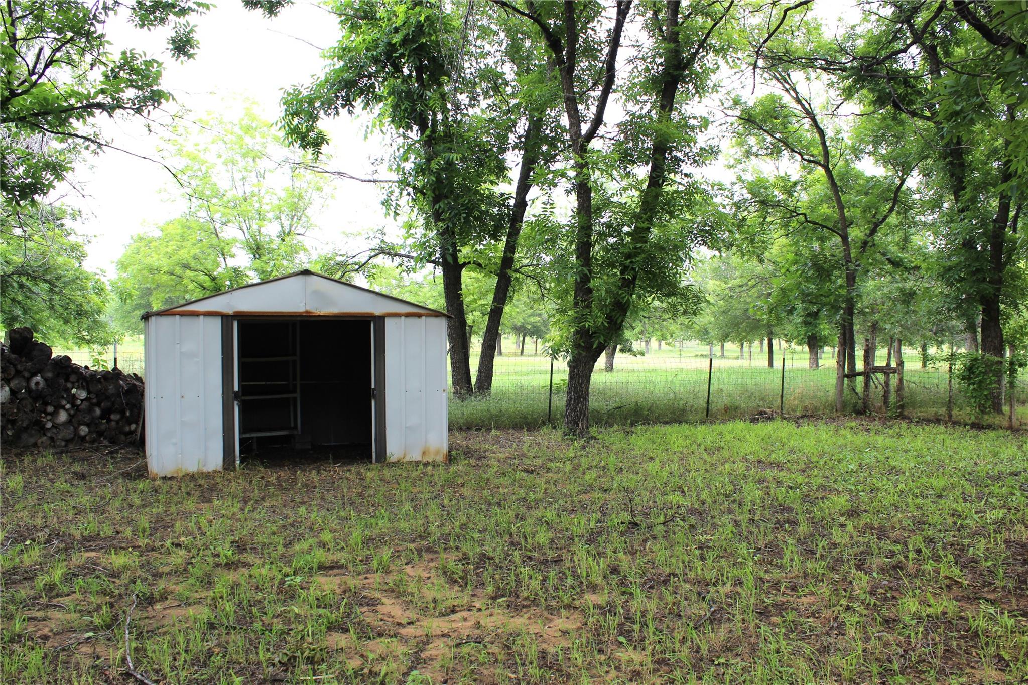 main property photo 23