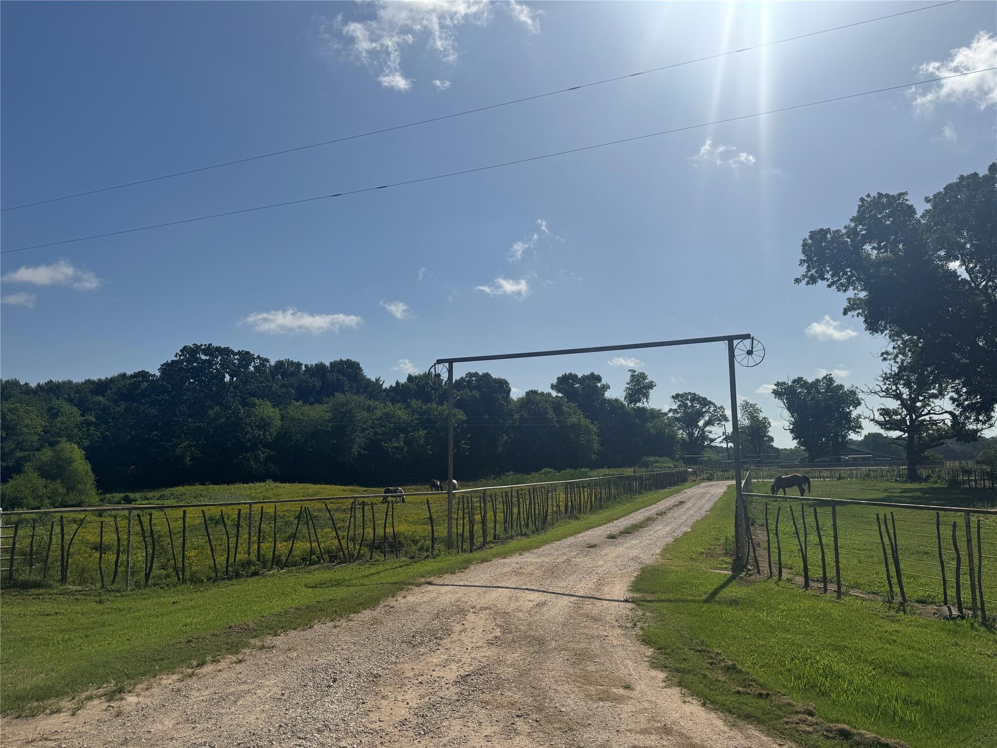 main property photo 17