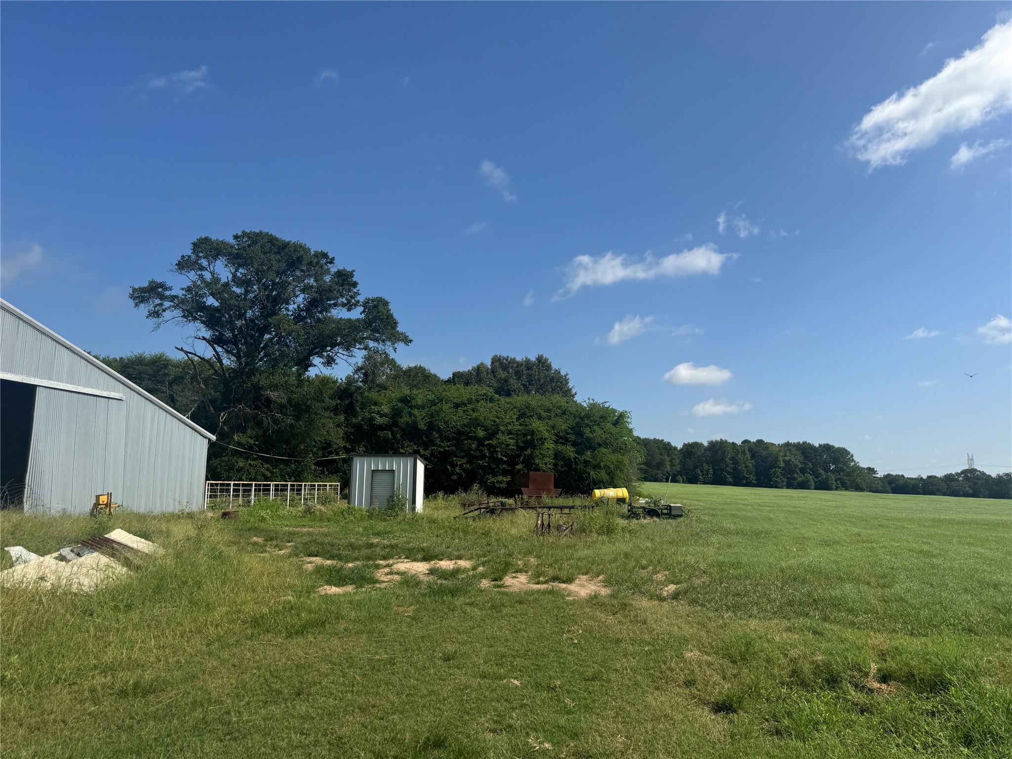 main property photo 25
