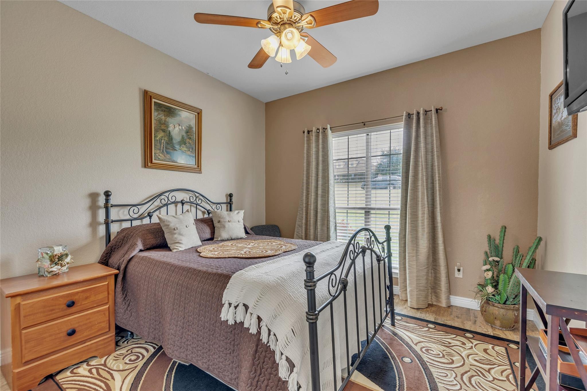 main property photo 26