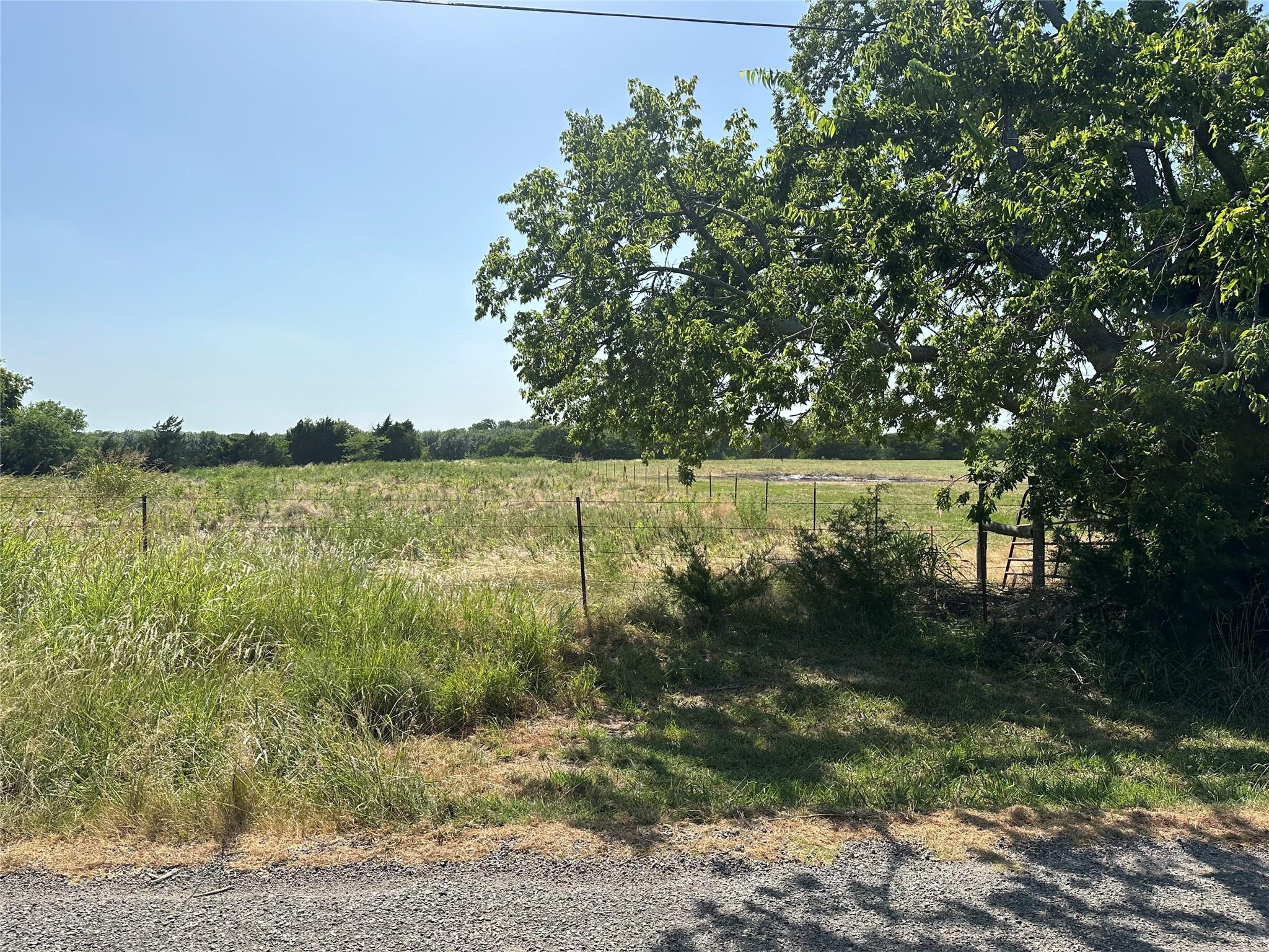 main property photo 14