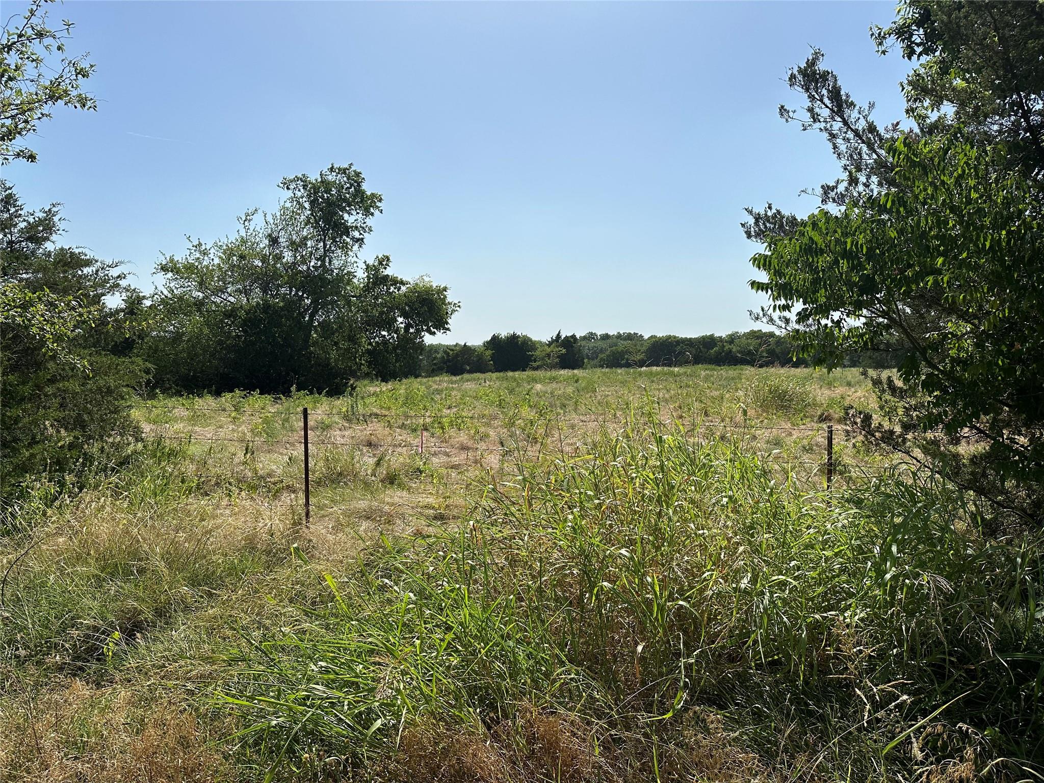 main property photo 6