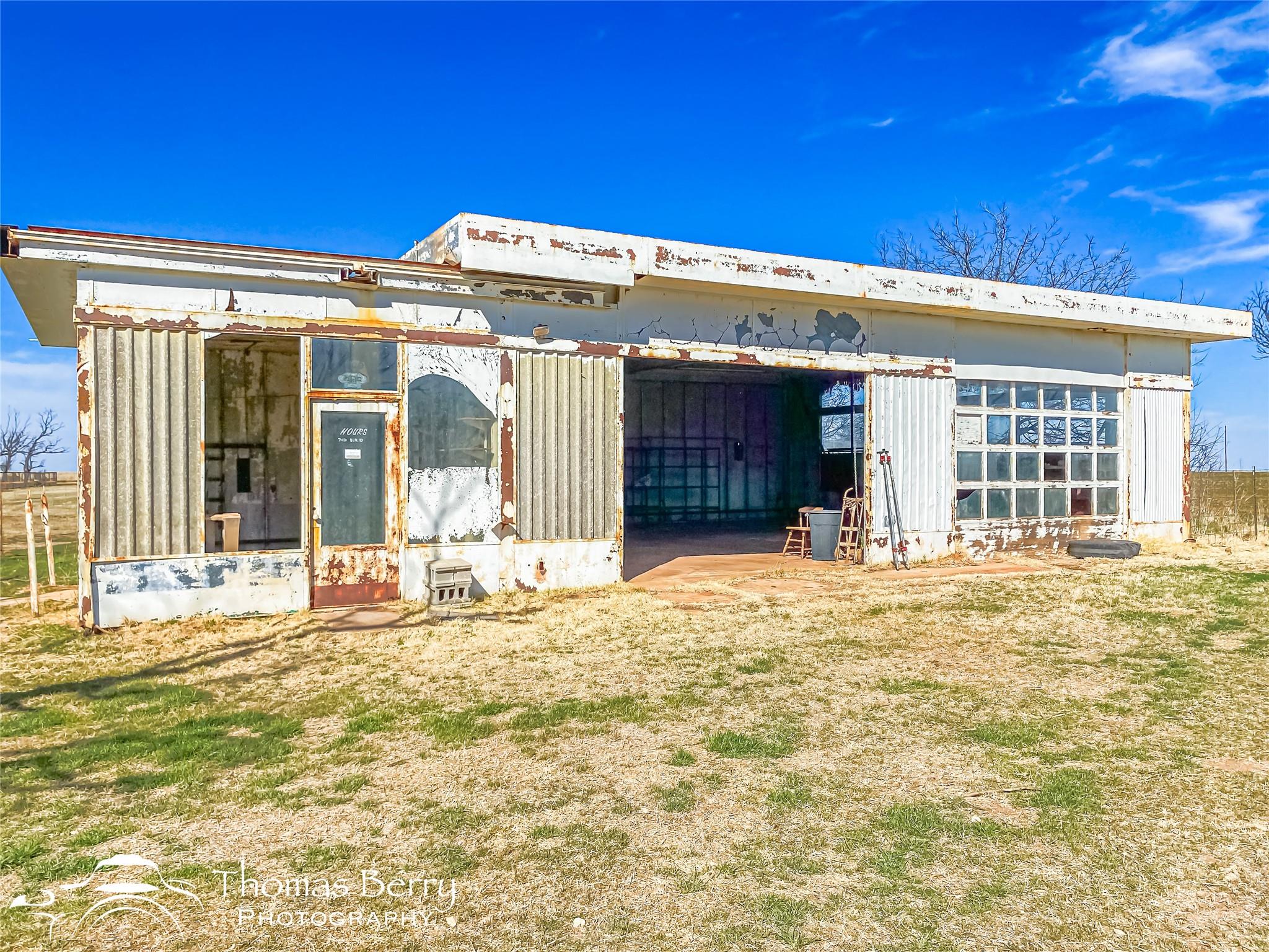 main property photo 31