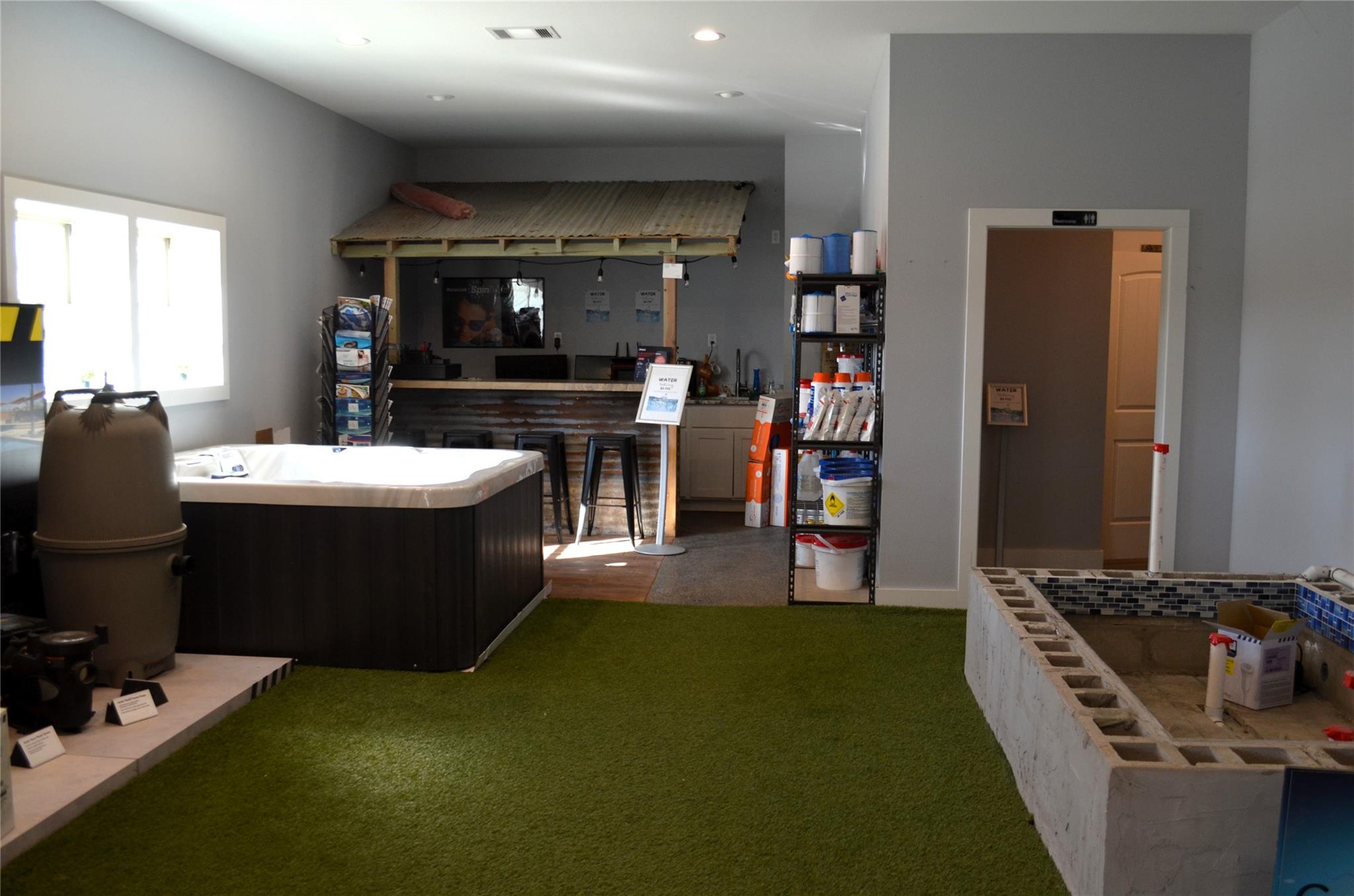 main property photo 12
