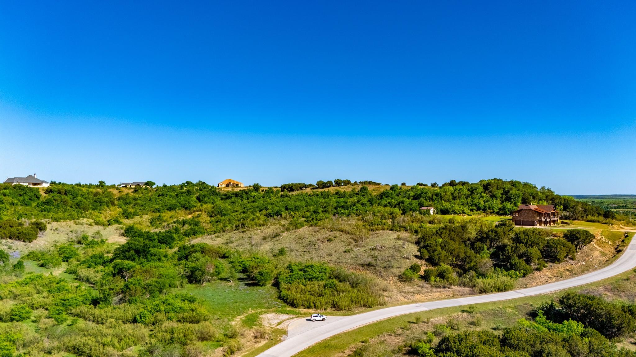 main property photo 16