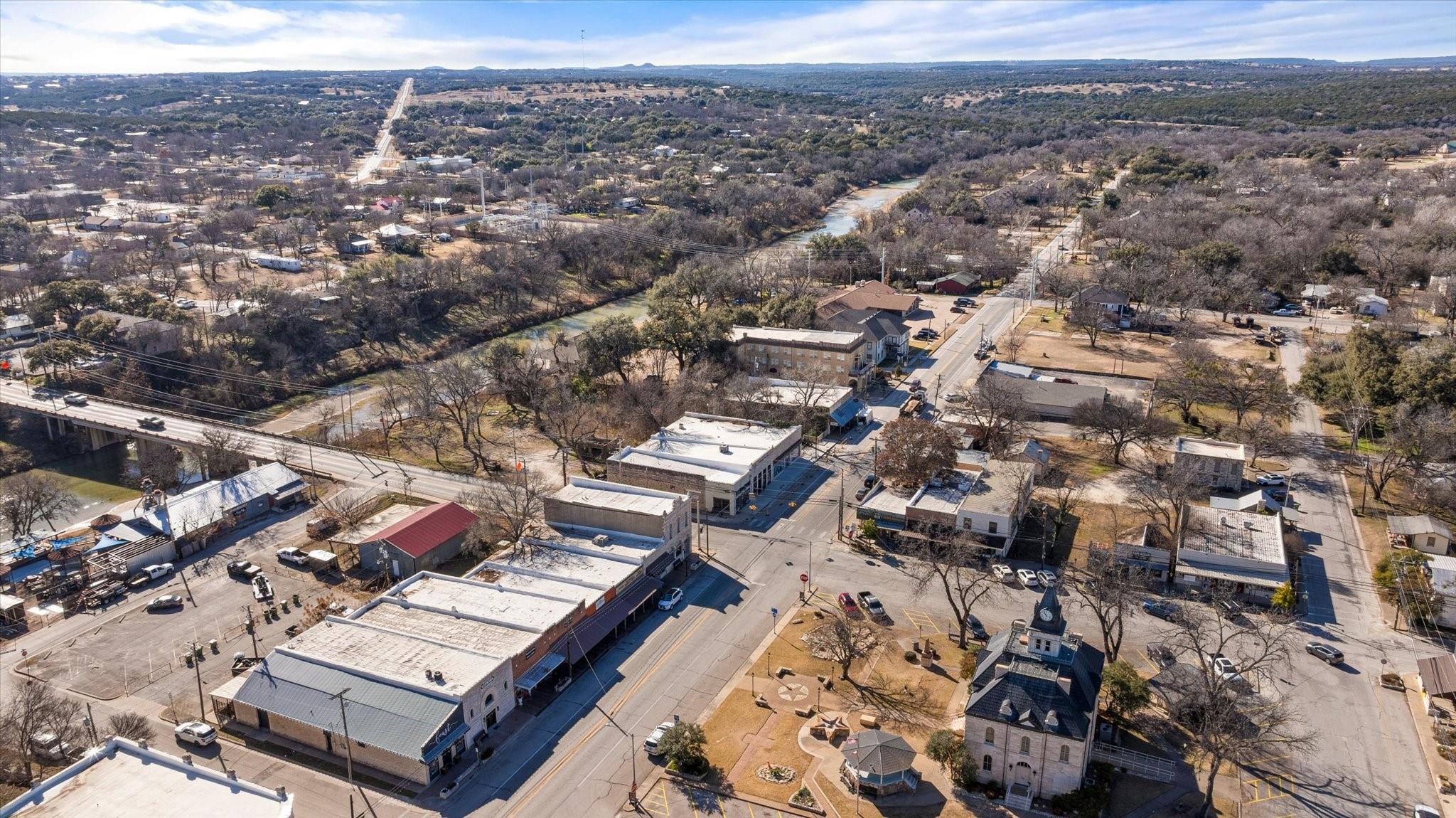 main property photo 25