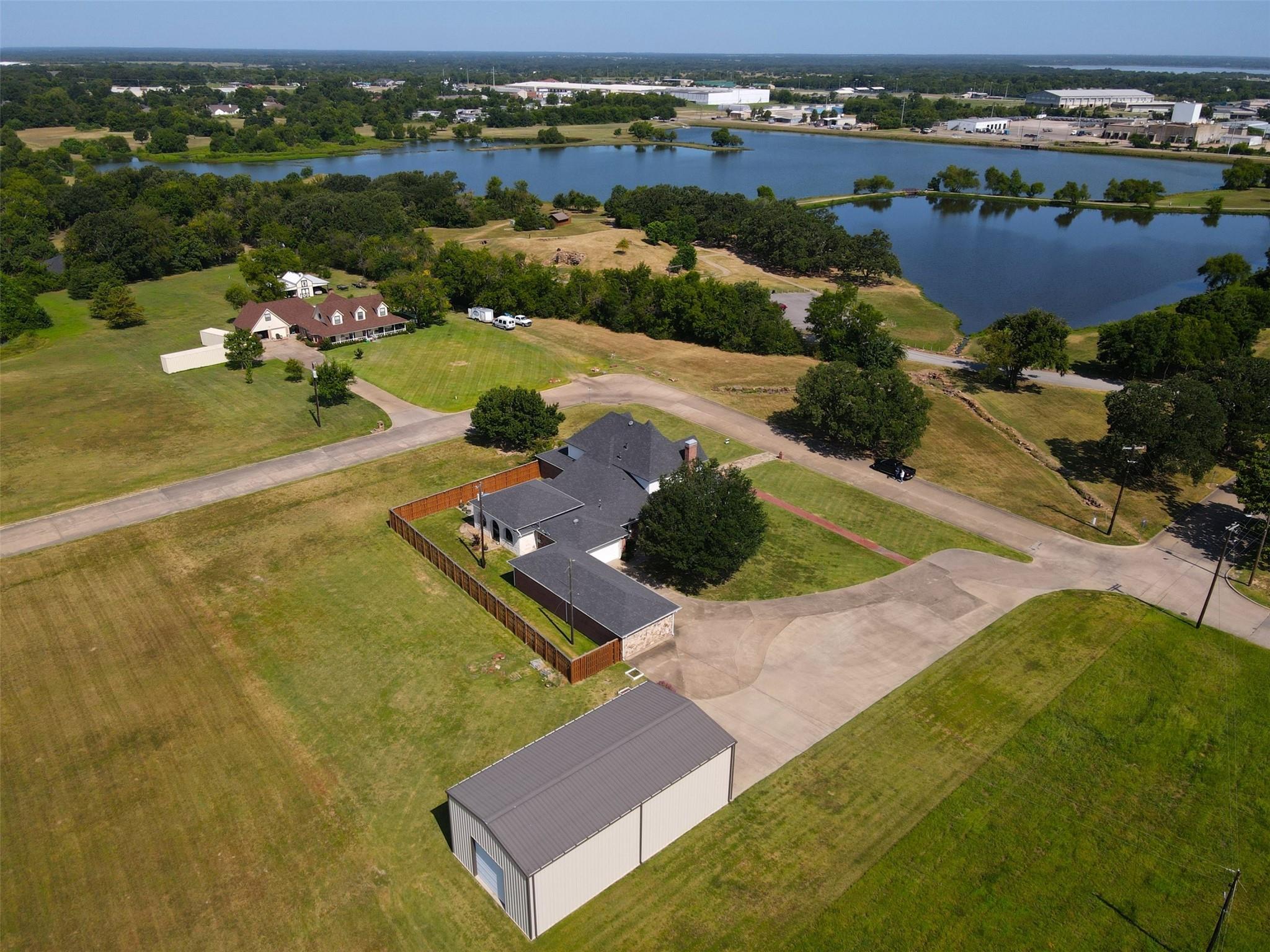 main property photo 24