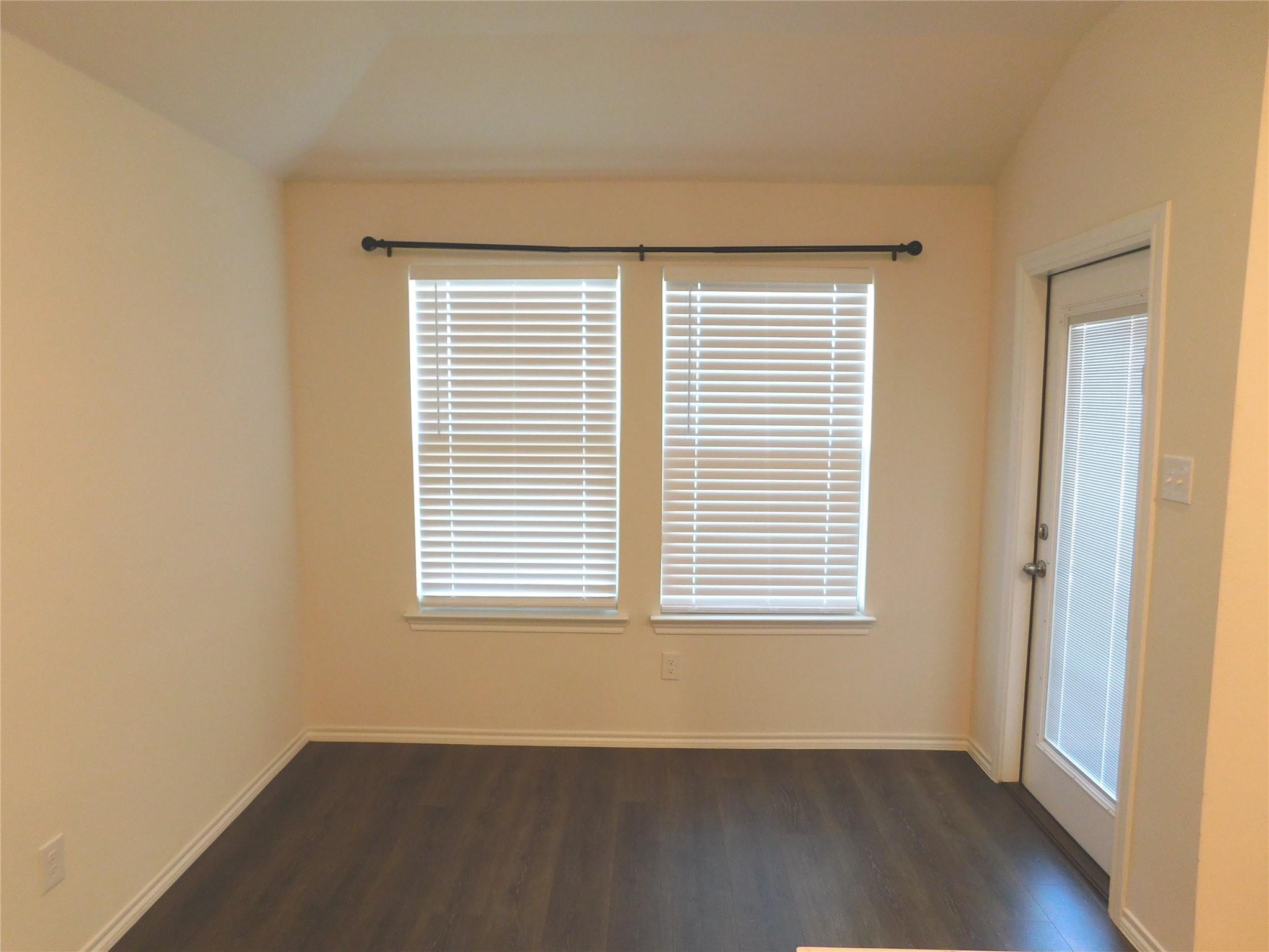 property viewer photo 7