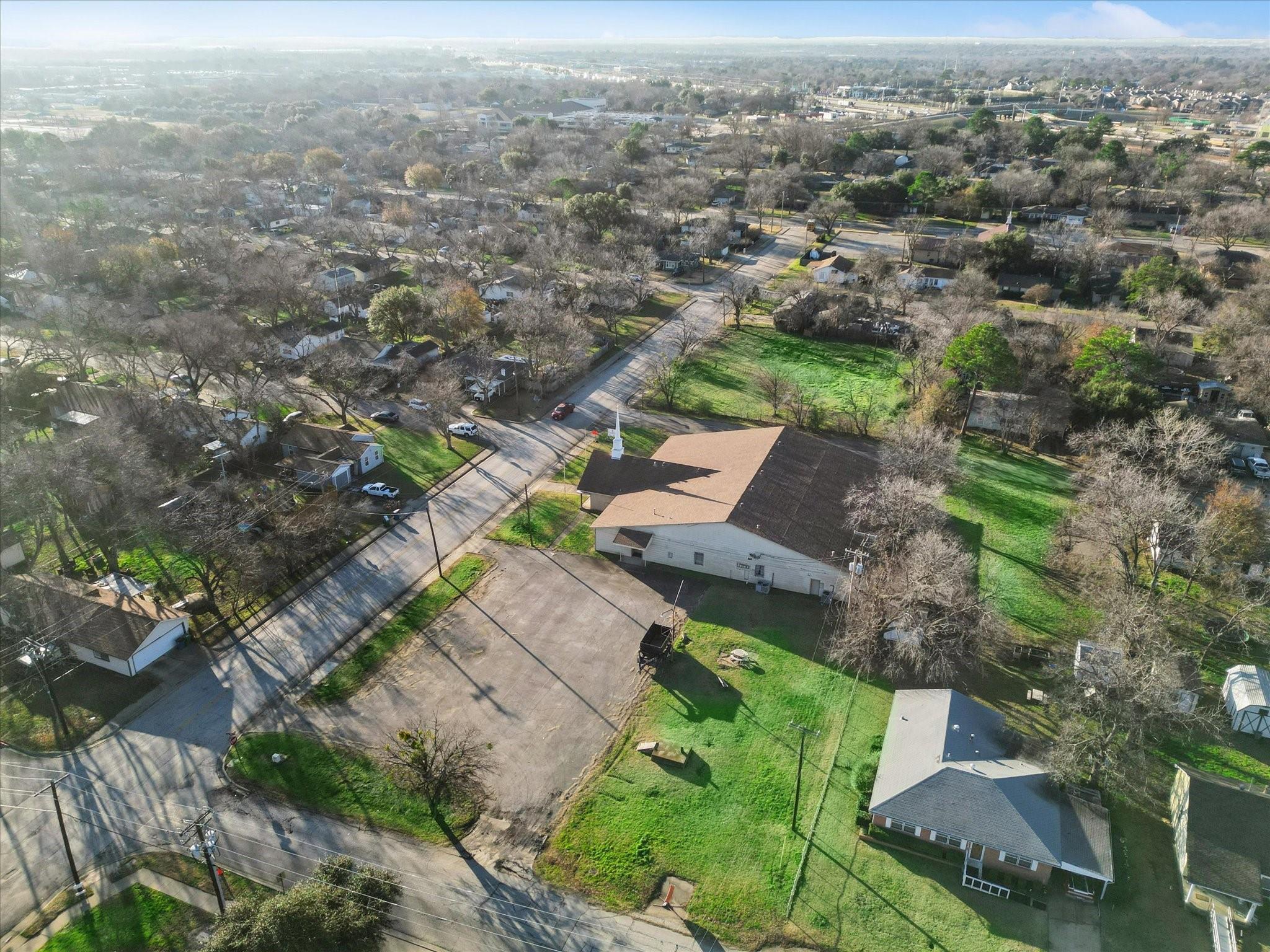 main property photo 24