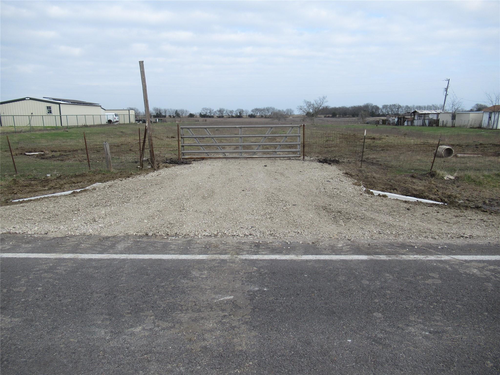 main property photo 6