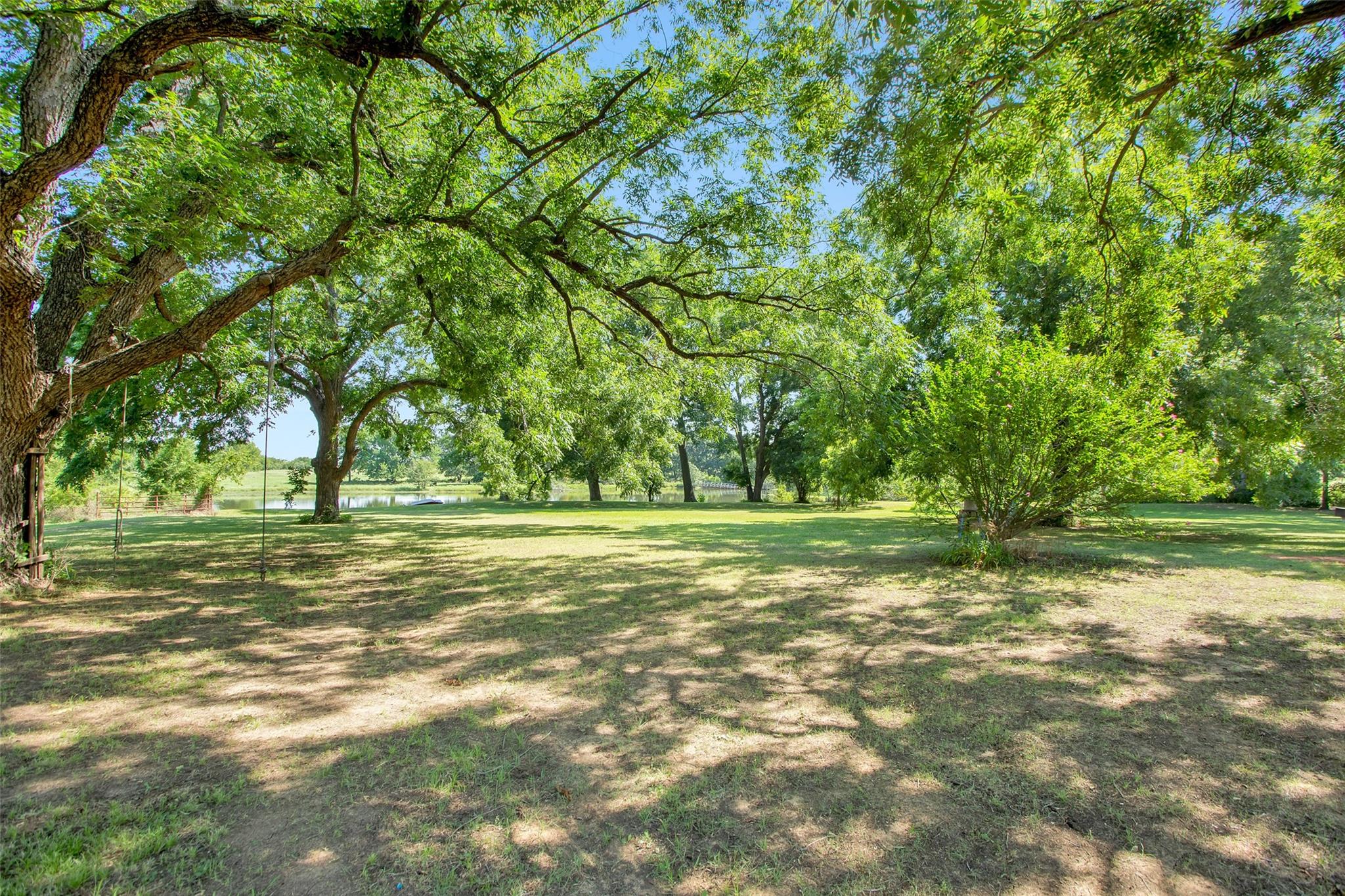 main property photo 11