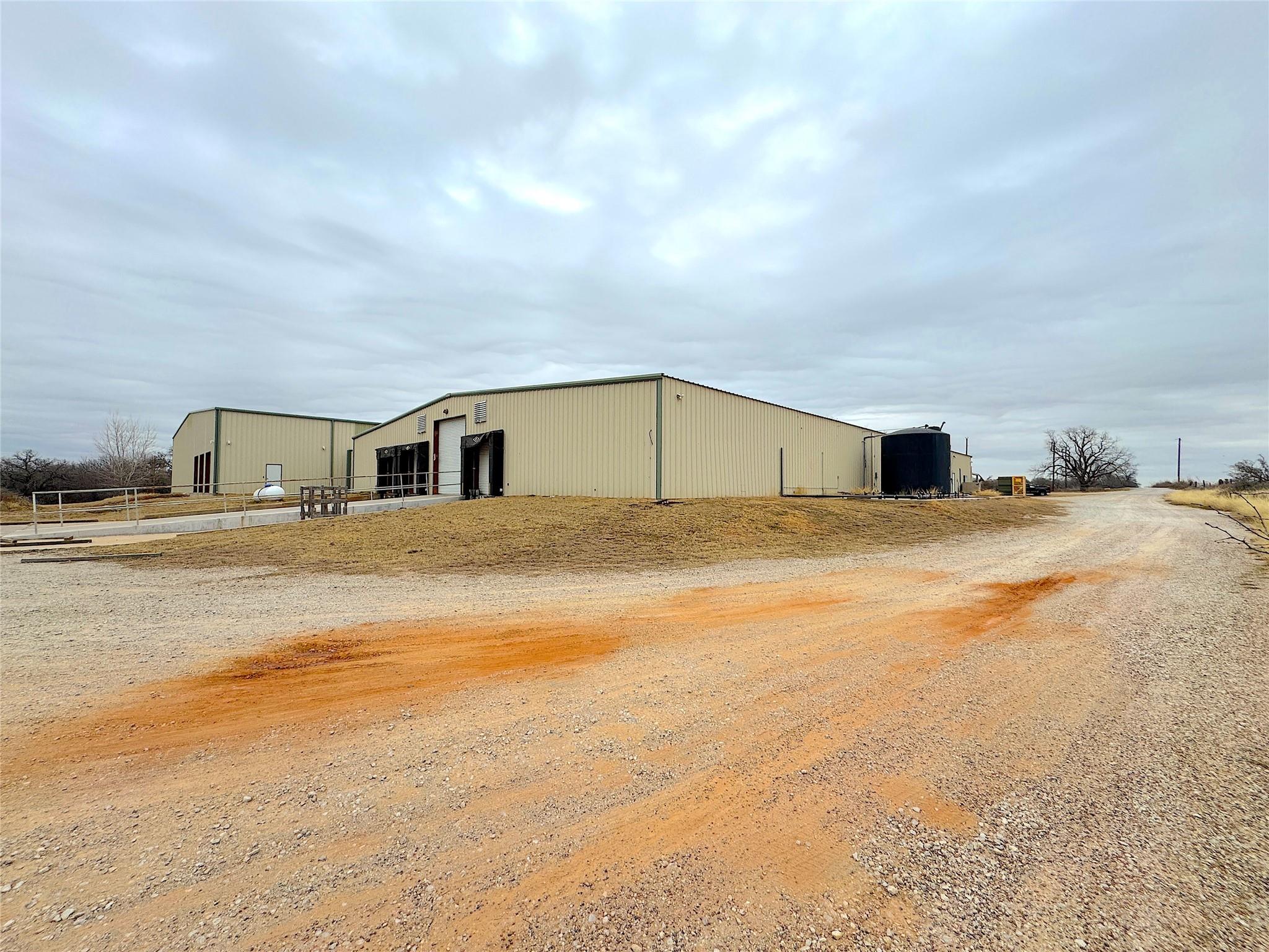 main property photo 6