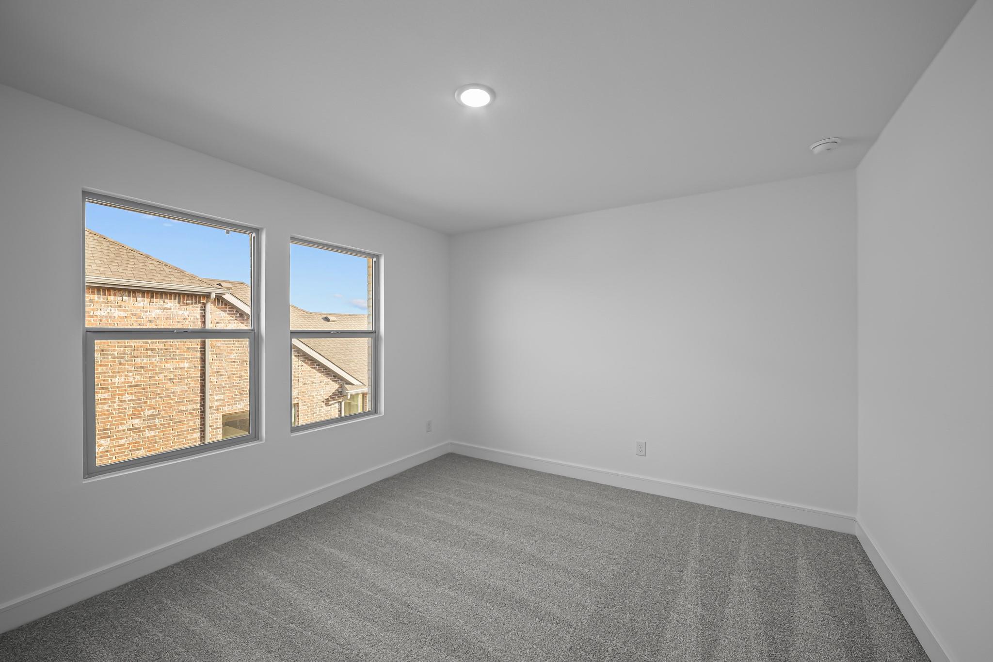 property viewer photo 18