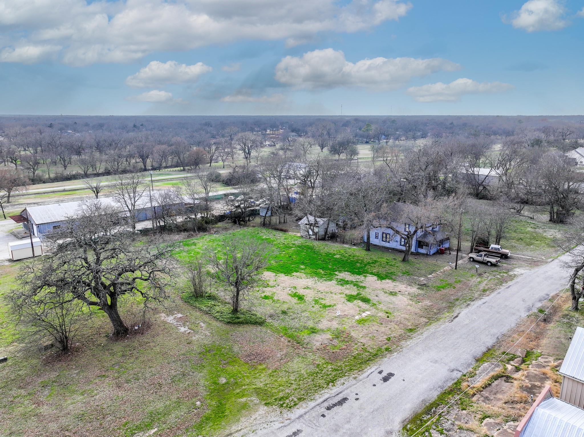 main property photo 12