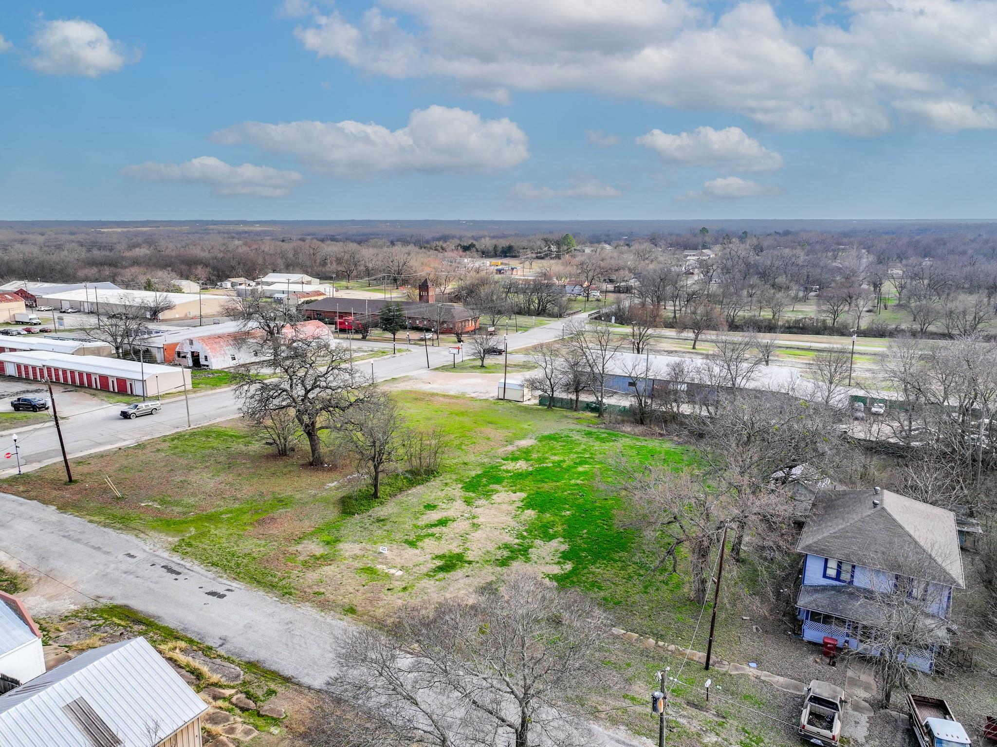 main property photo 13