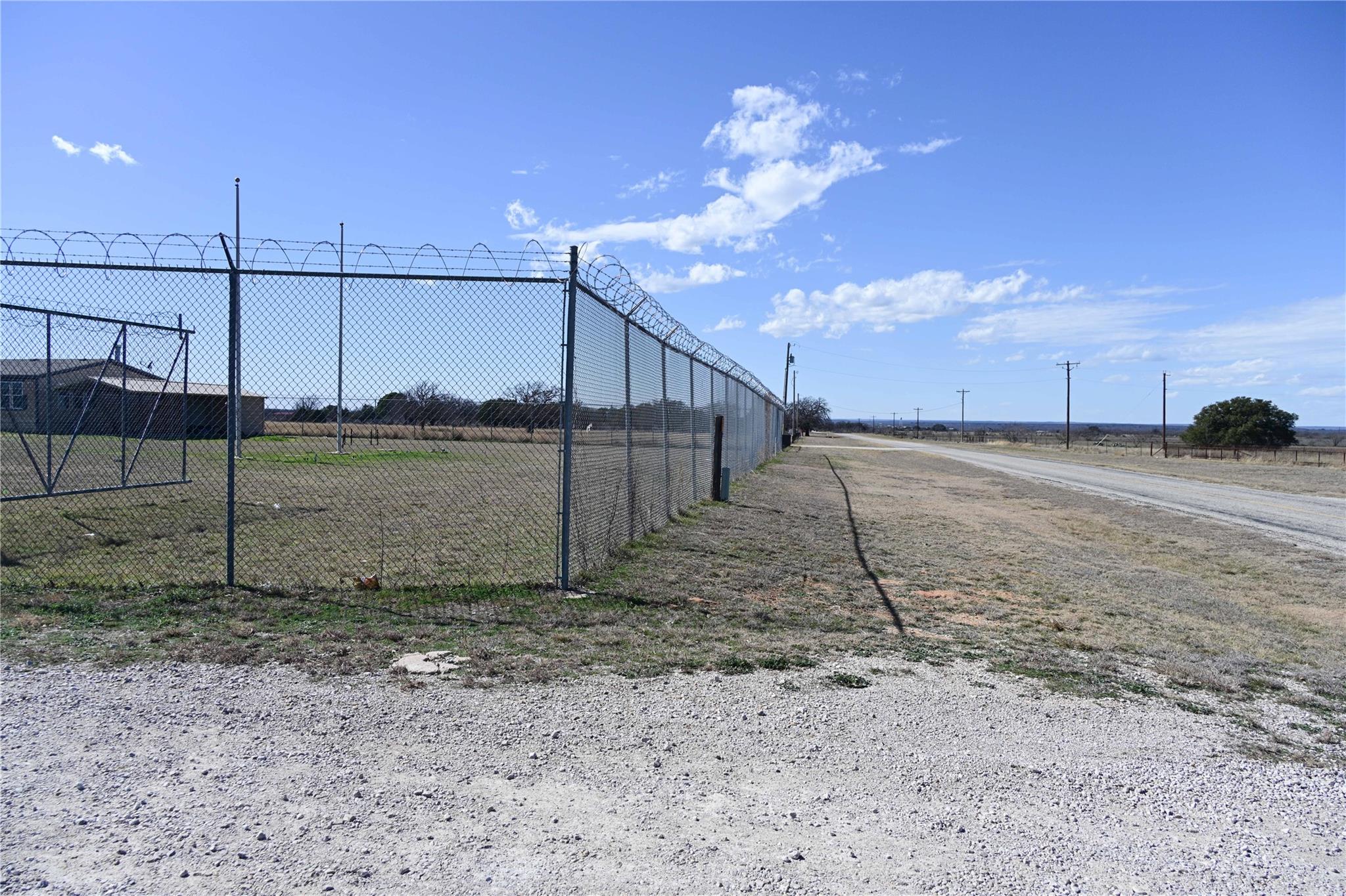 main property photo 11