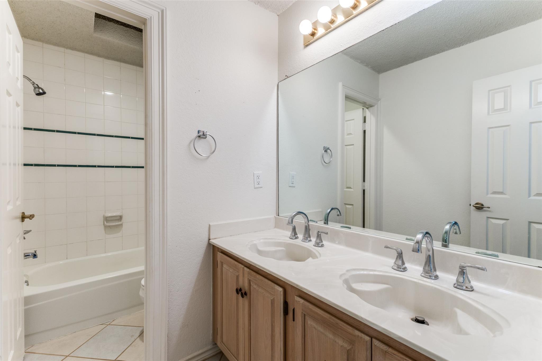 property viewer photo 19